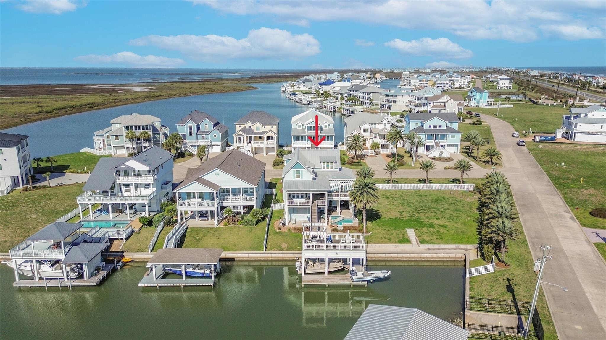 Sand Hill Ct, Galveston, TX 77554