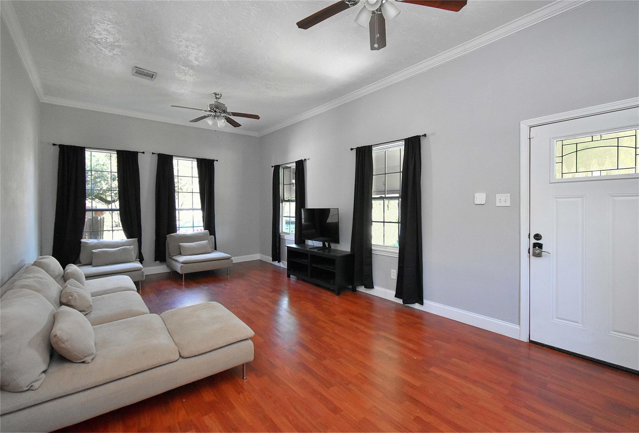 Green St, Baytown, TX 77520