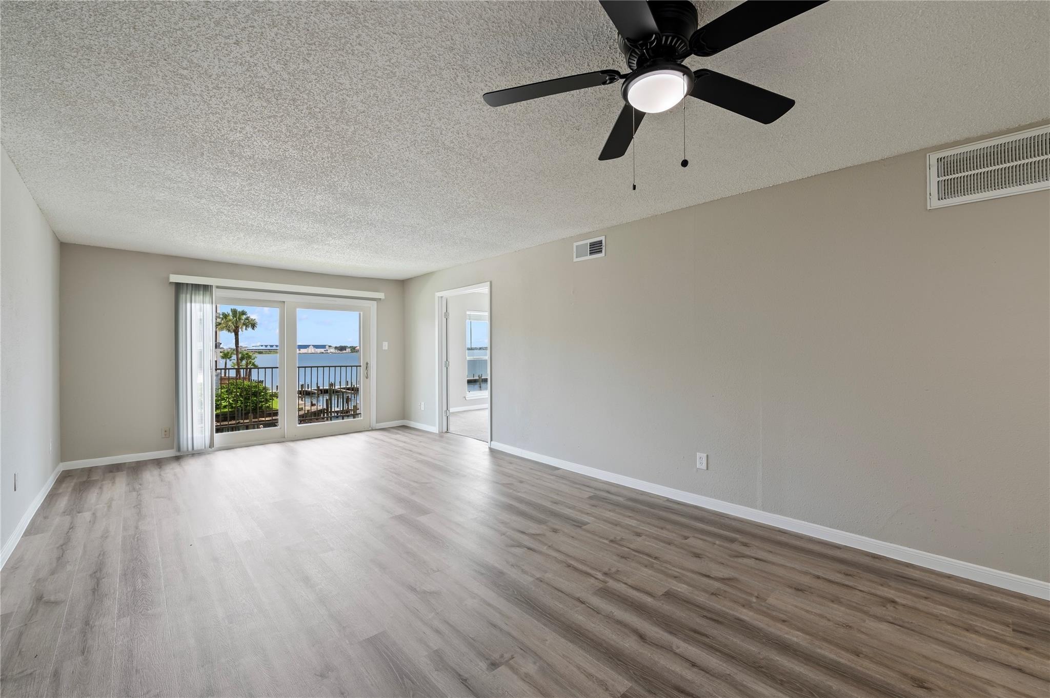 Yacht Club Ln, Seabrook, TX 77586 #1