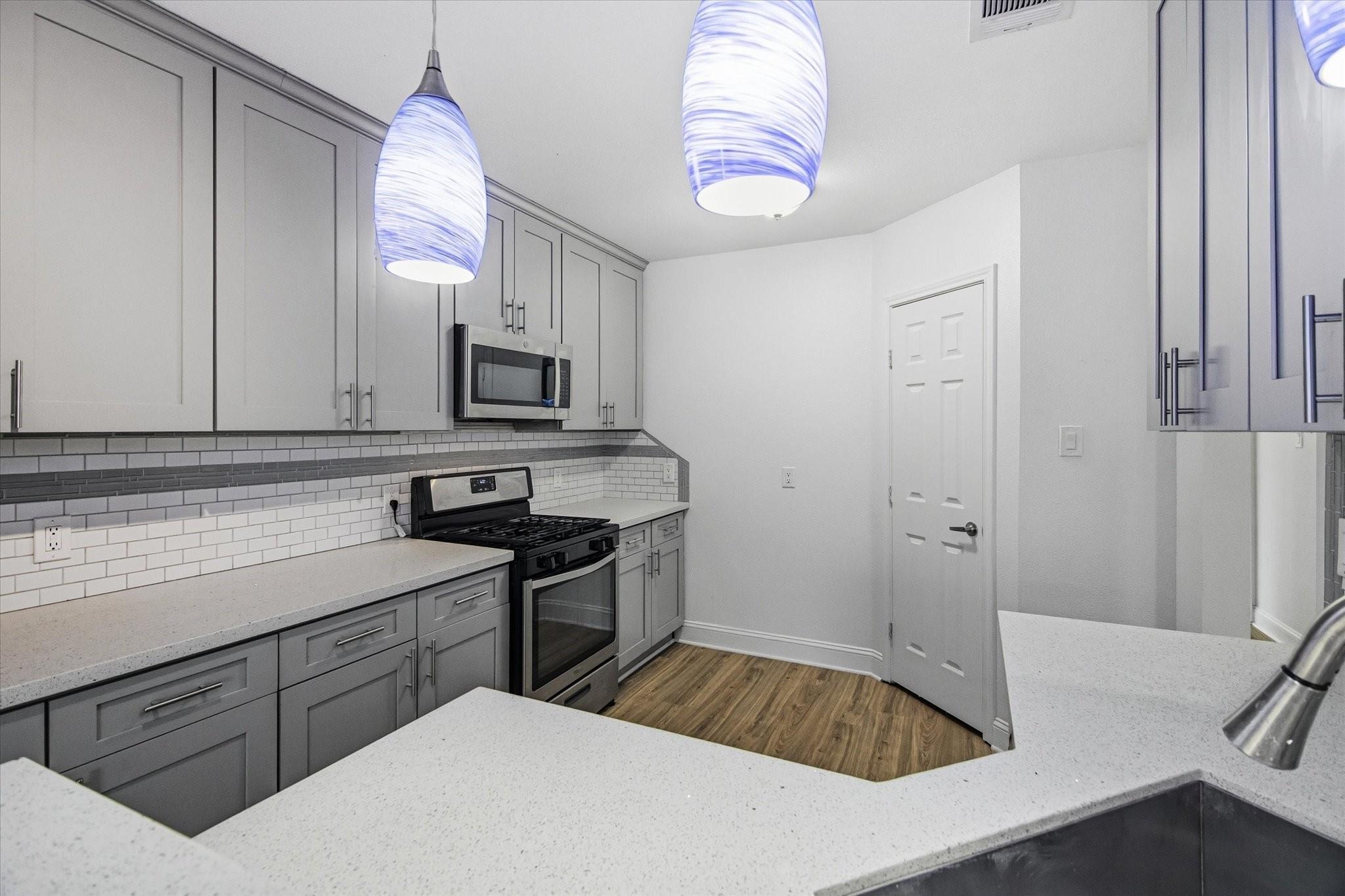 Avenue L , Houston, TX 77011 #1
