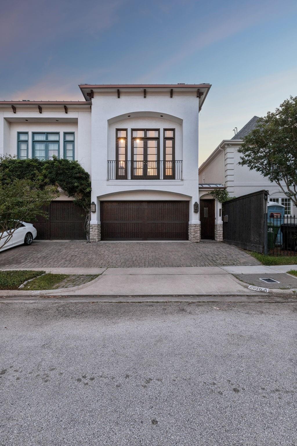 Westgate Dr, Houston, TX 77019