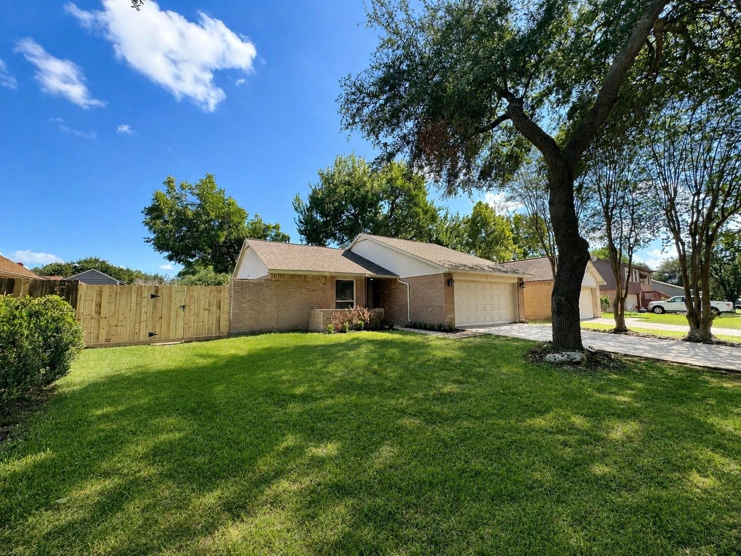 Northern Dr, League City, TX 77573