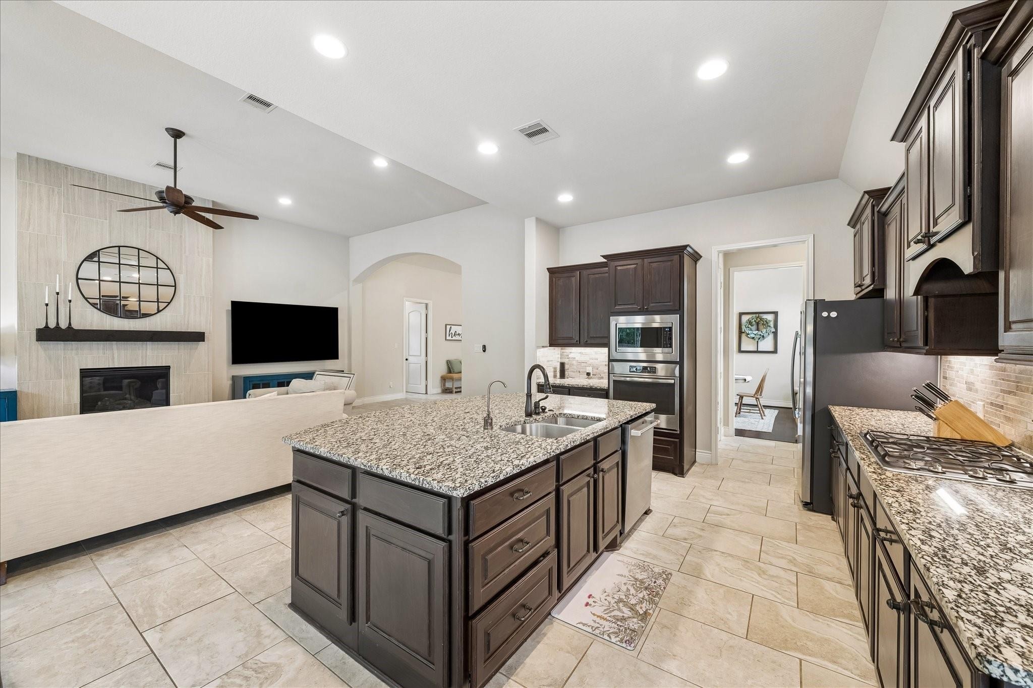 Wade Pointe Dr, Montgomery, TX 77316 #1