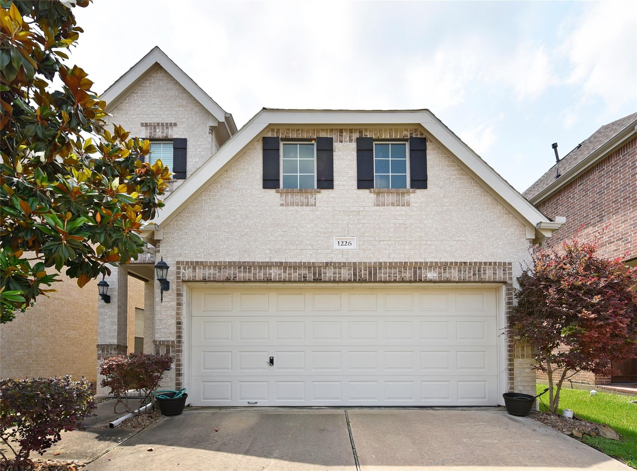 Sopris Dr, Houston, TX 77077