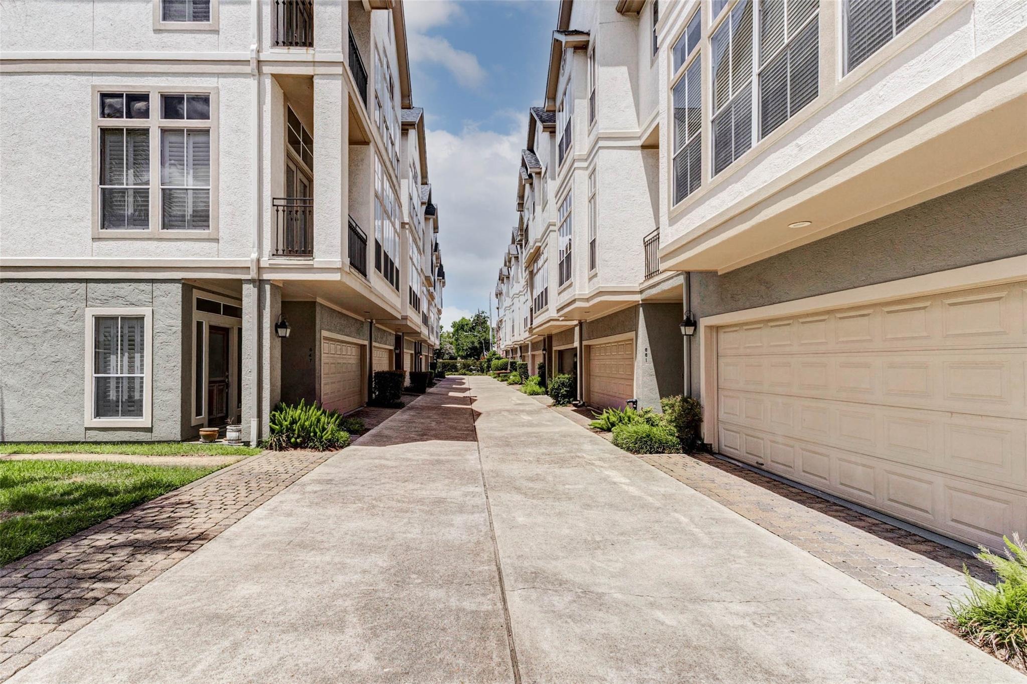Hartman St, Houston, TX 77007