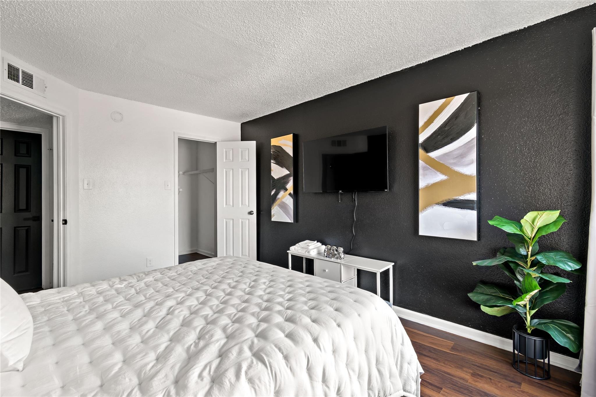 Bartell Dr, Houston, TX 77054 #1