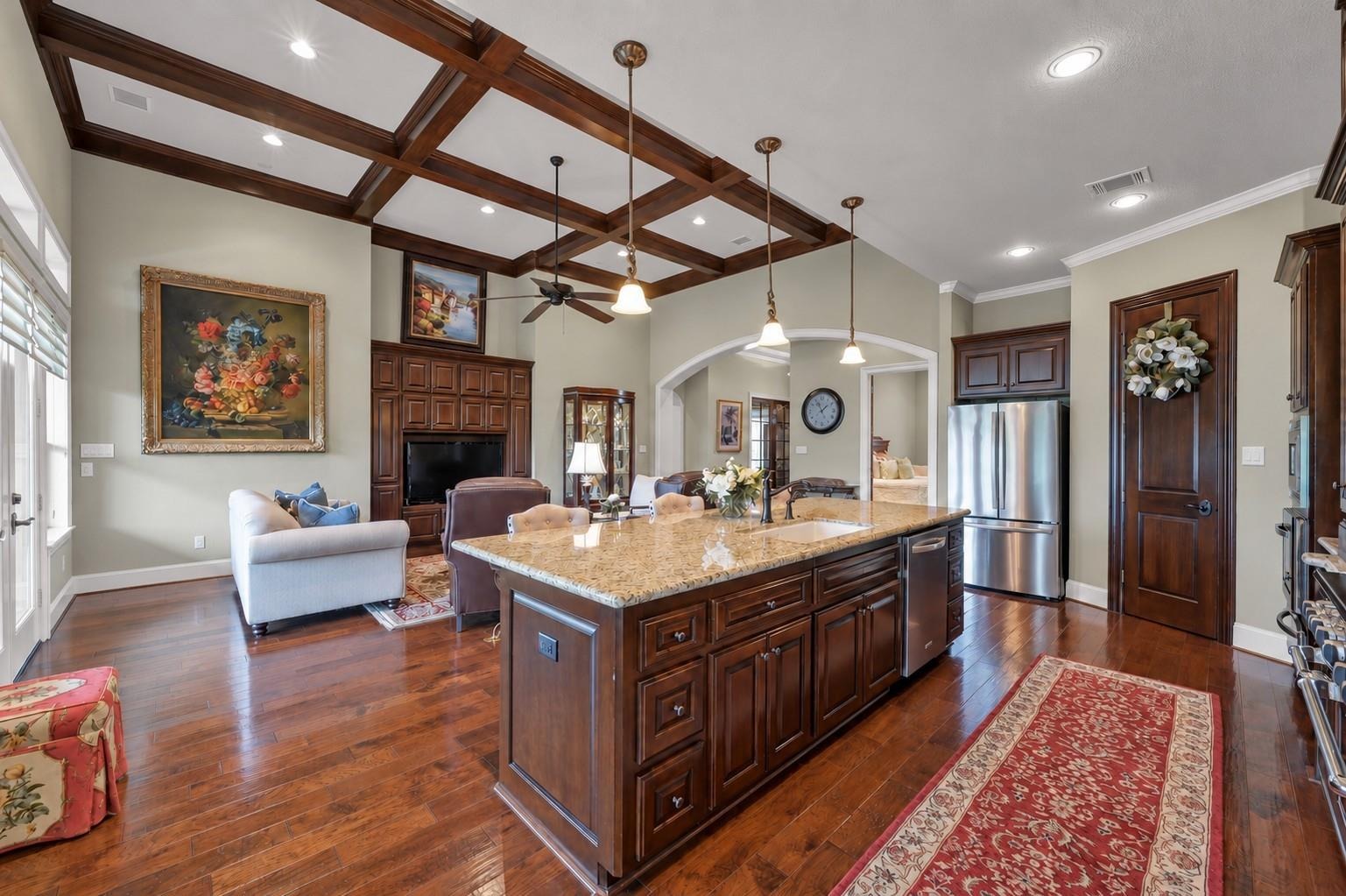 White Oak Pt, Conroe, TX 77304 #1