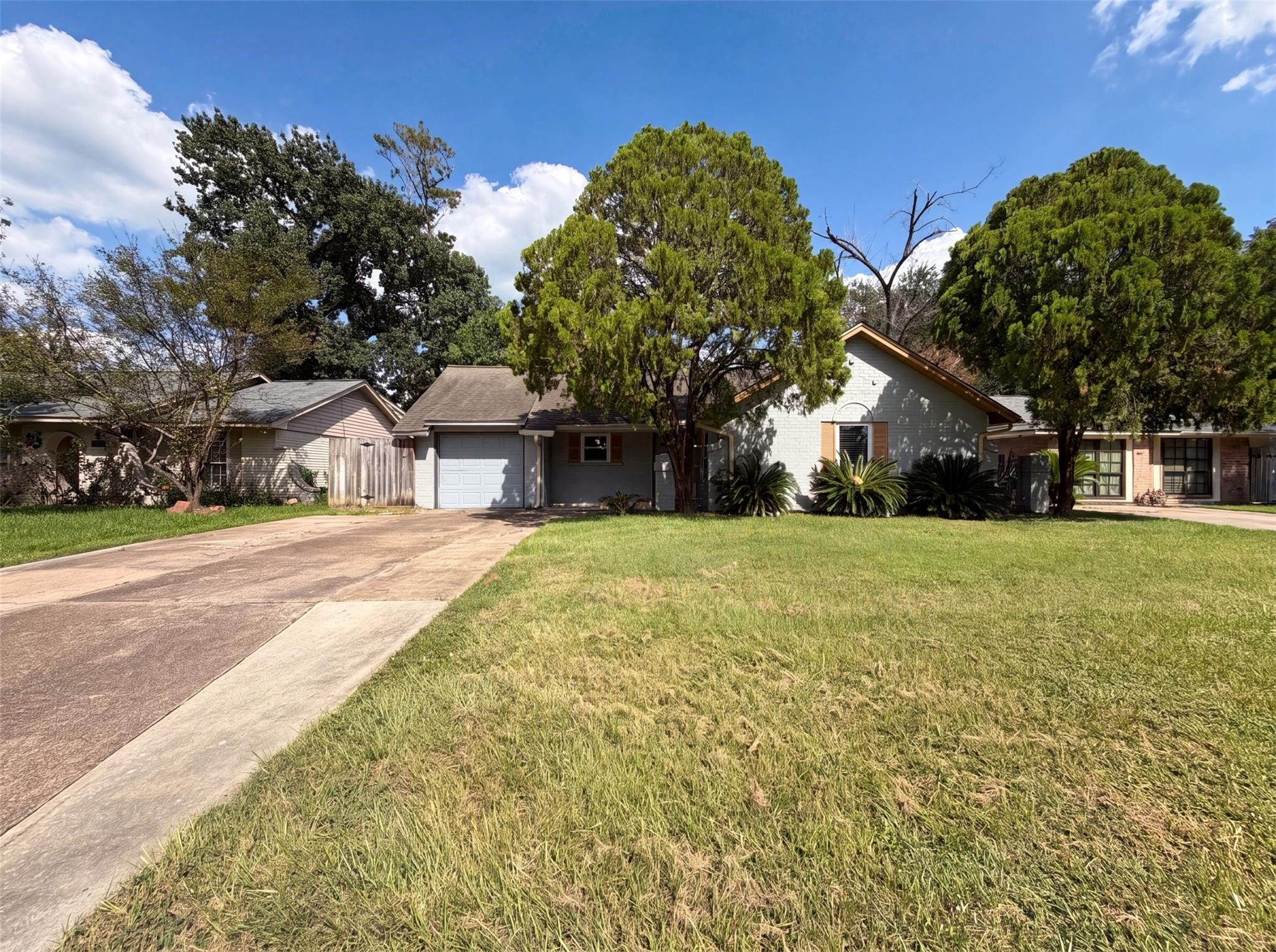 Deanwood St, Houston, TX 77040