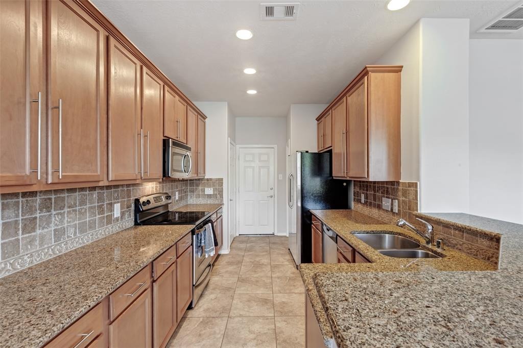 Bloomhill Pl, Magnolia, TX 77354 #1