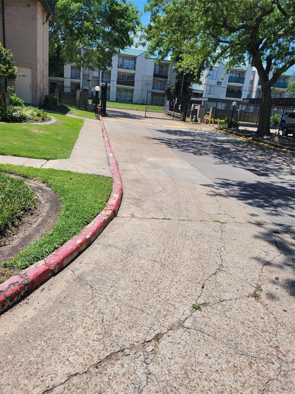 Hearth Dr, Houston, TX 77054