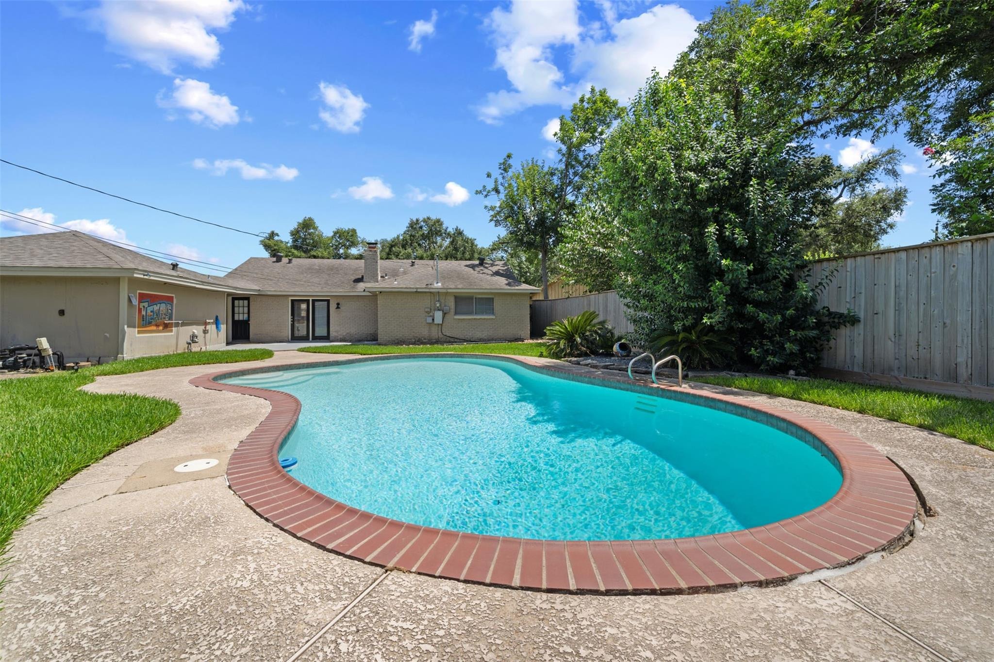 Spruce Forest Dr, Houston, TX 77092