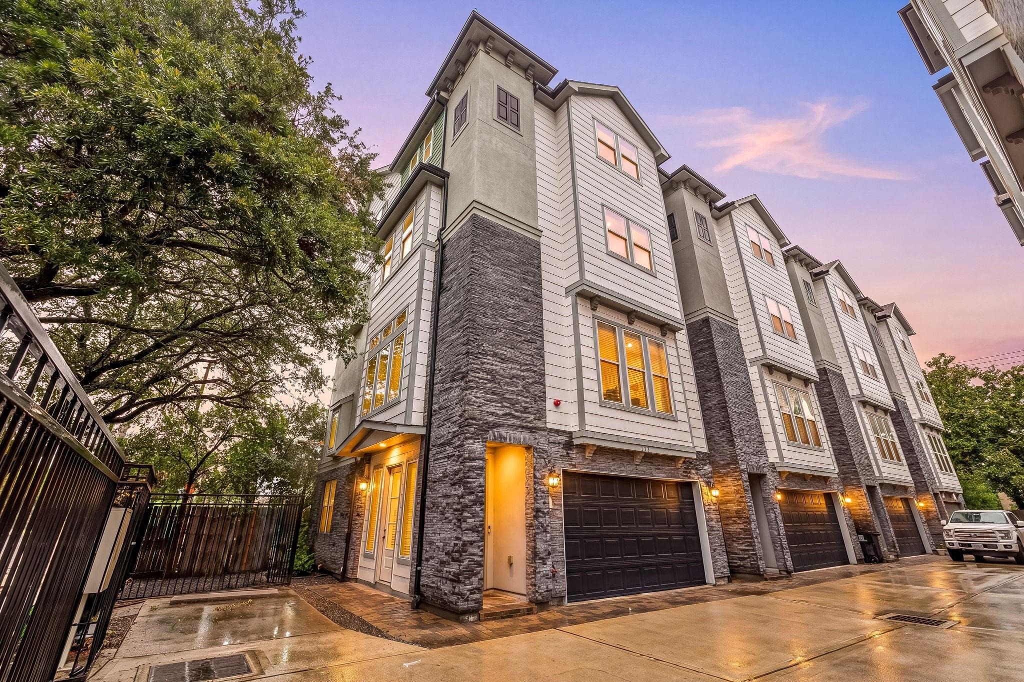 Yale St, Houston, TX 77008