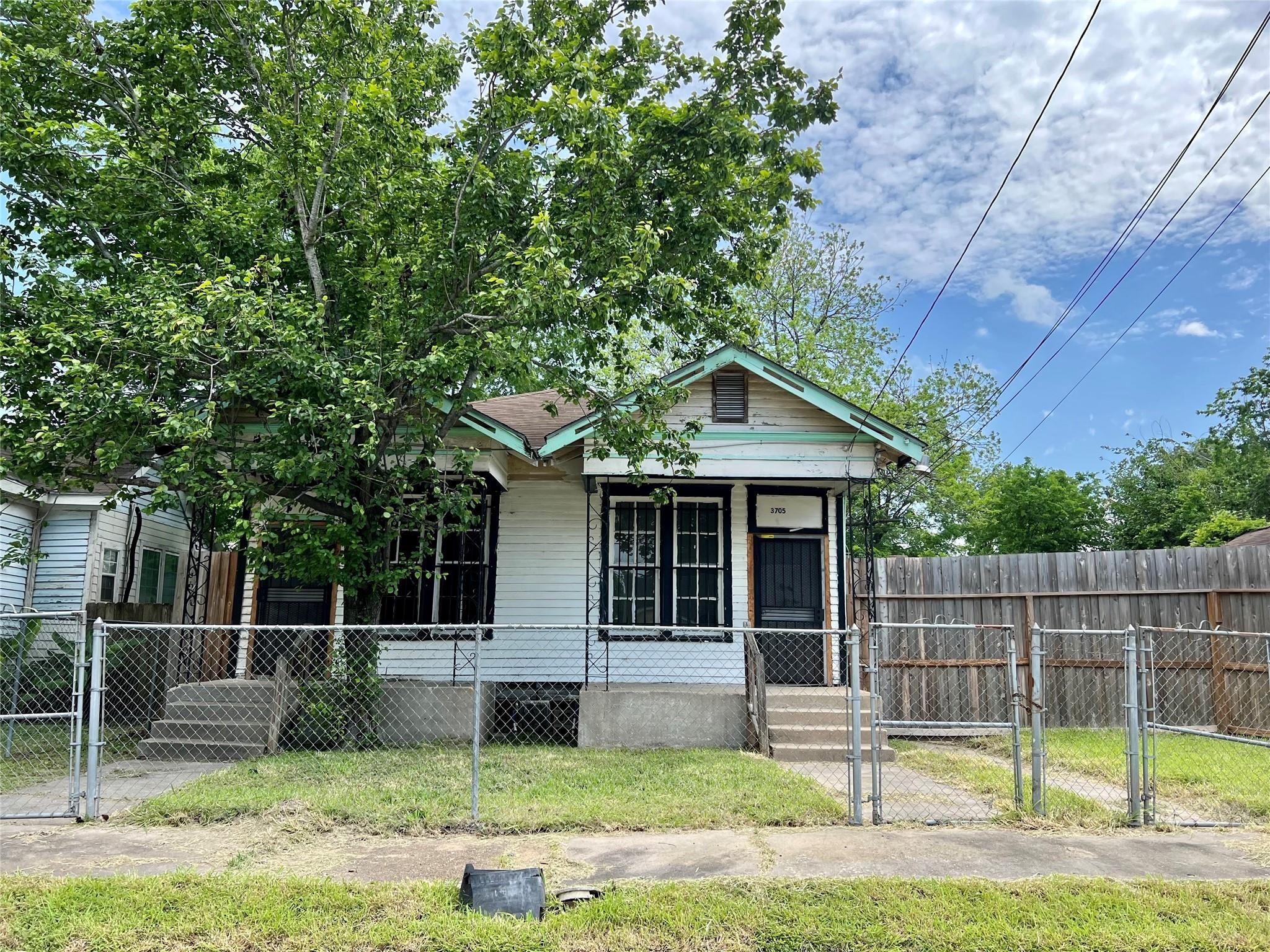 Drew St, Houston, TX 77004 #1
