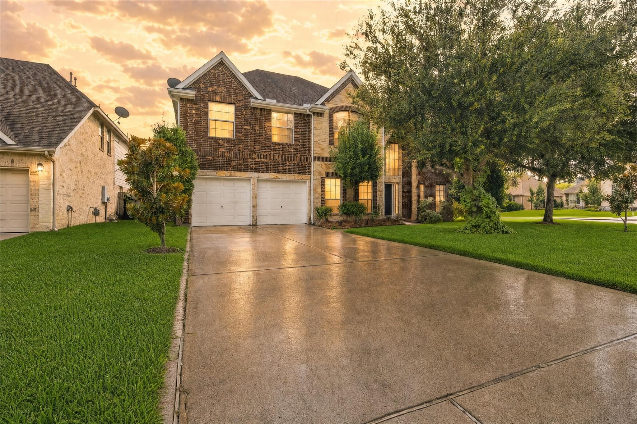 Abigail Ln, Friendswood, TX 77546