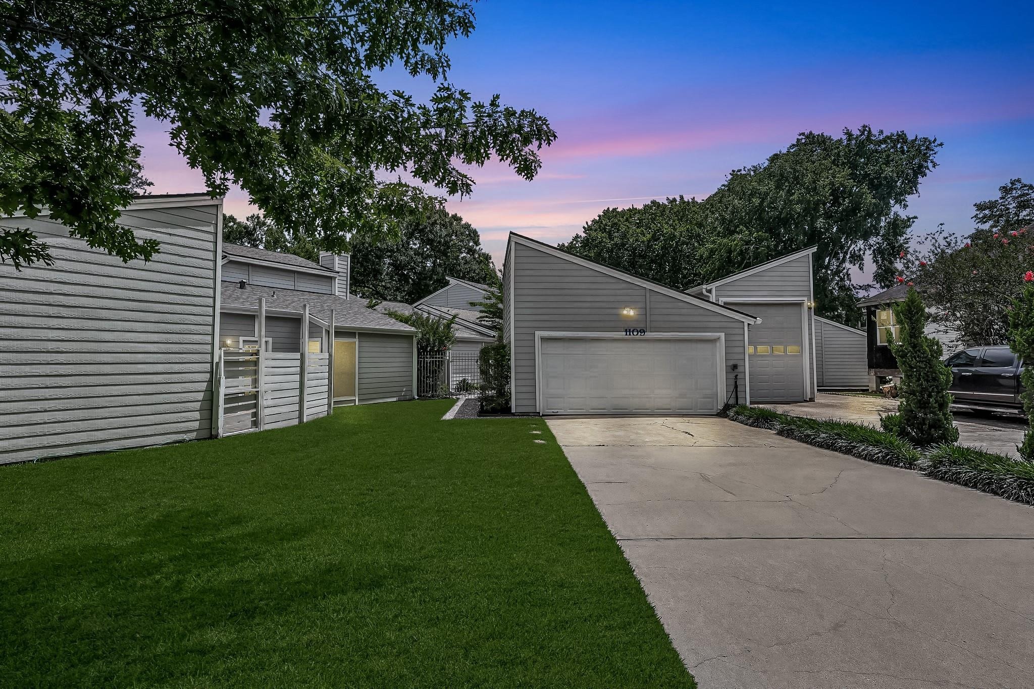Winding Way Dr, Friendswood, TX 77546