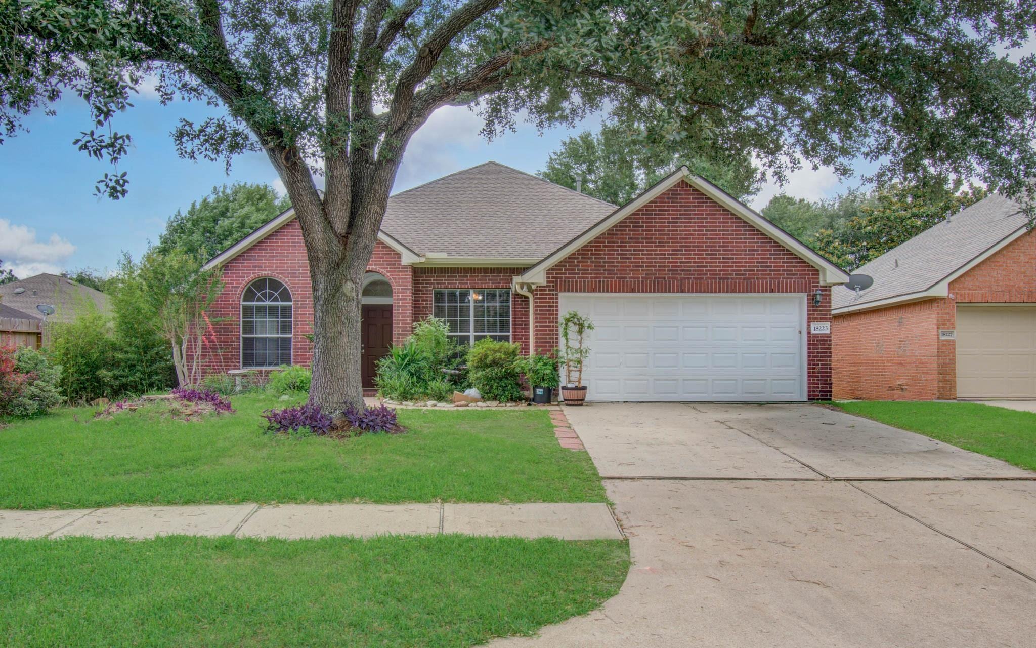 Heathridge Ln, Cypress, TX 77433