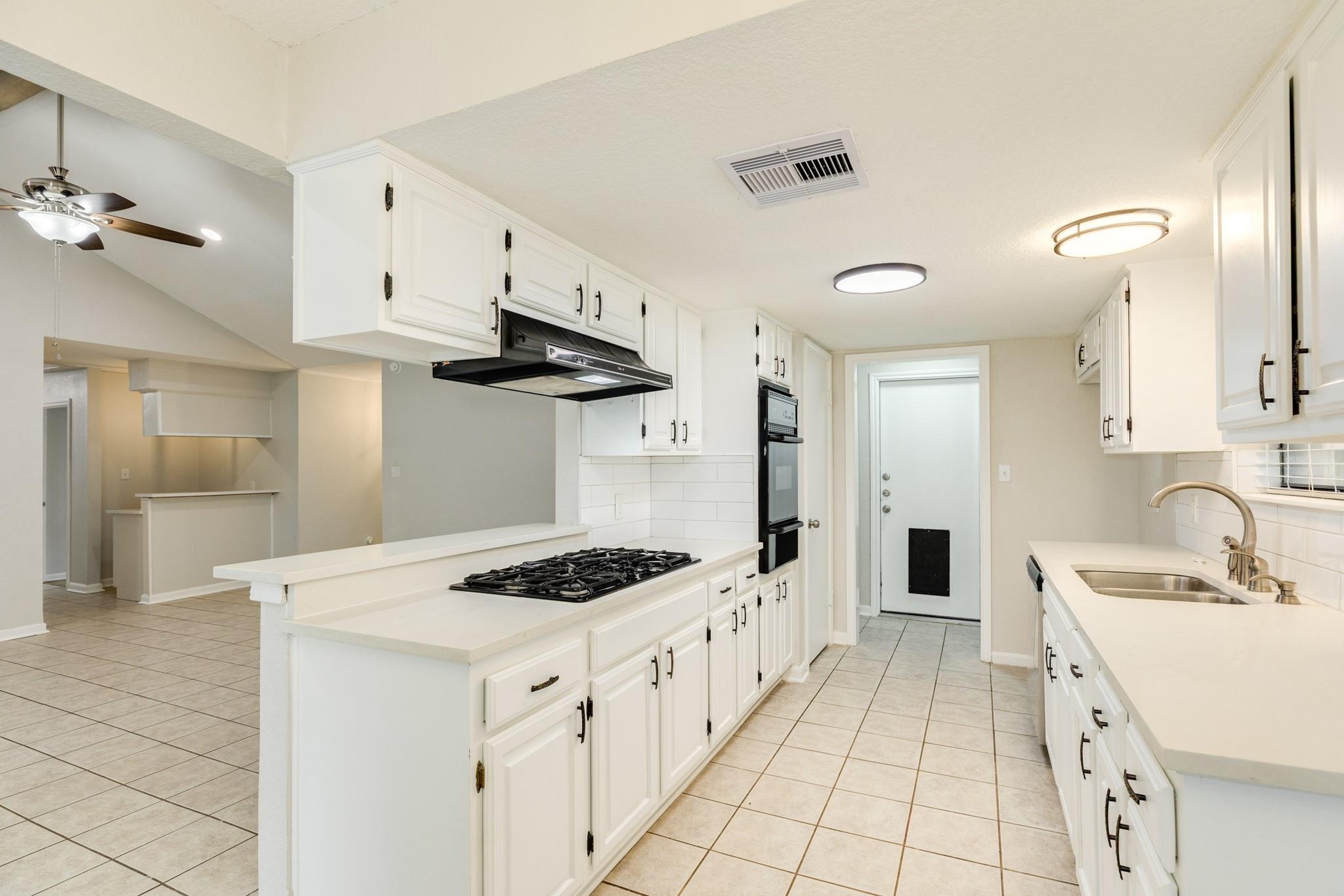 Banyan St, Lake Jackson, TX 77566 #1