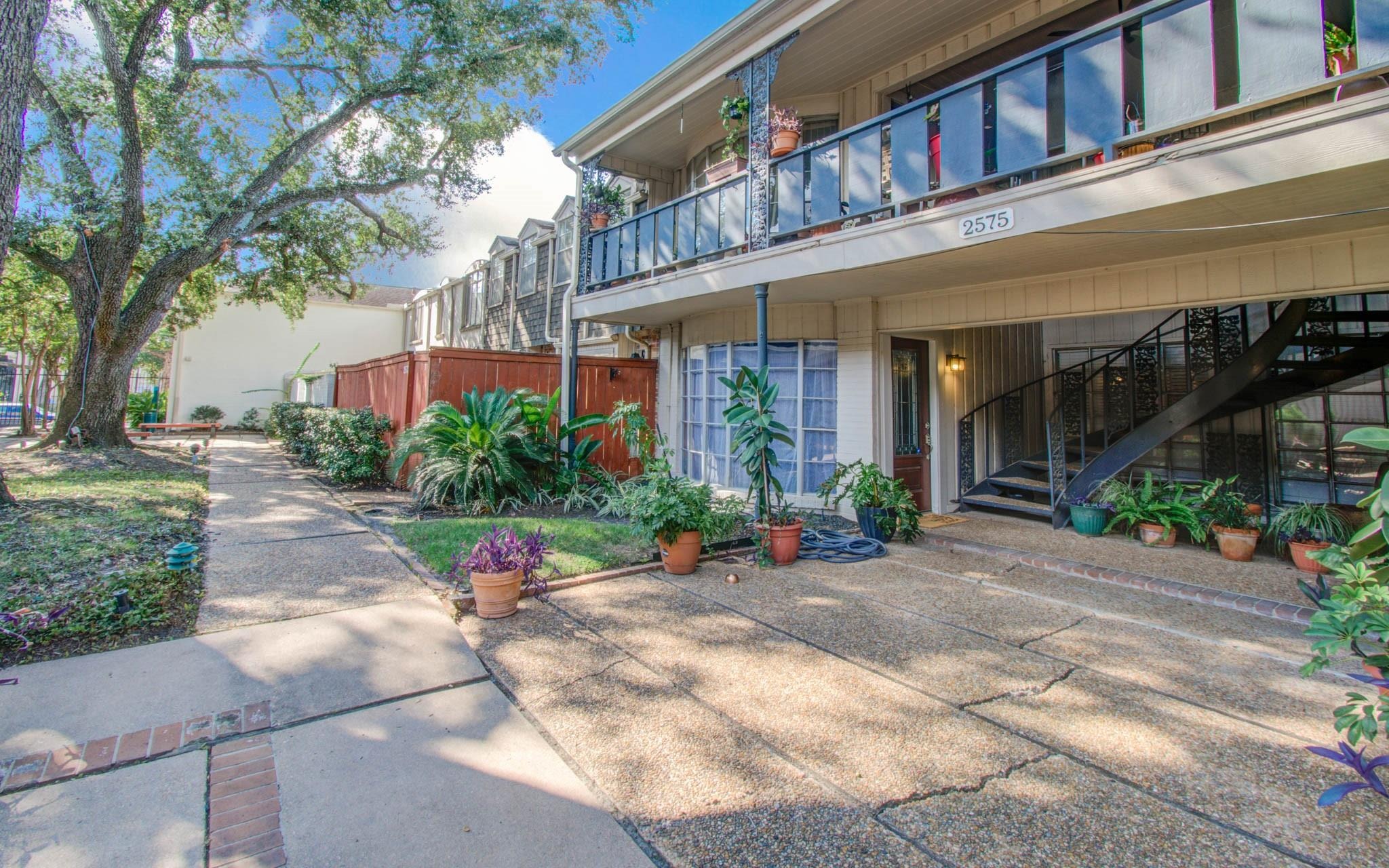 Marilee Ln, Houston, TX 77057