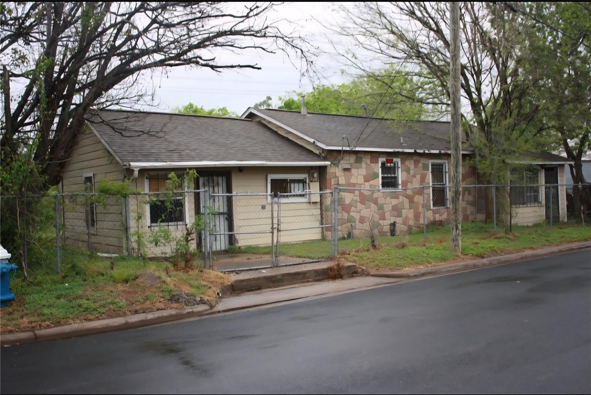 36th St, Houston, TX 77022 #1
