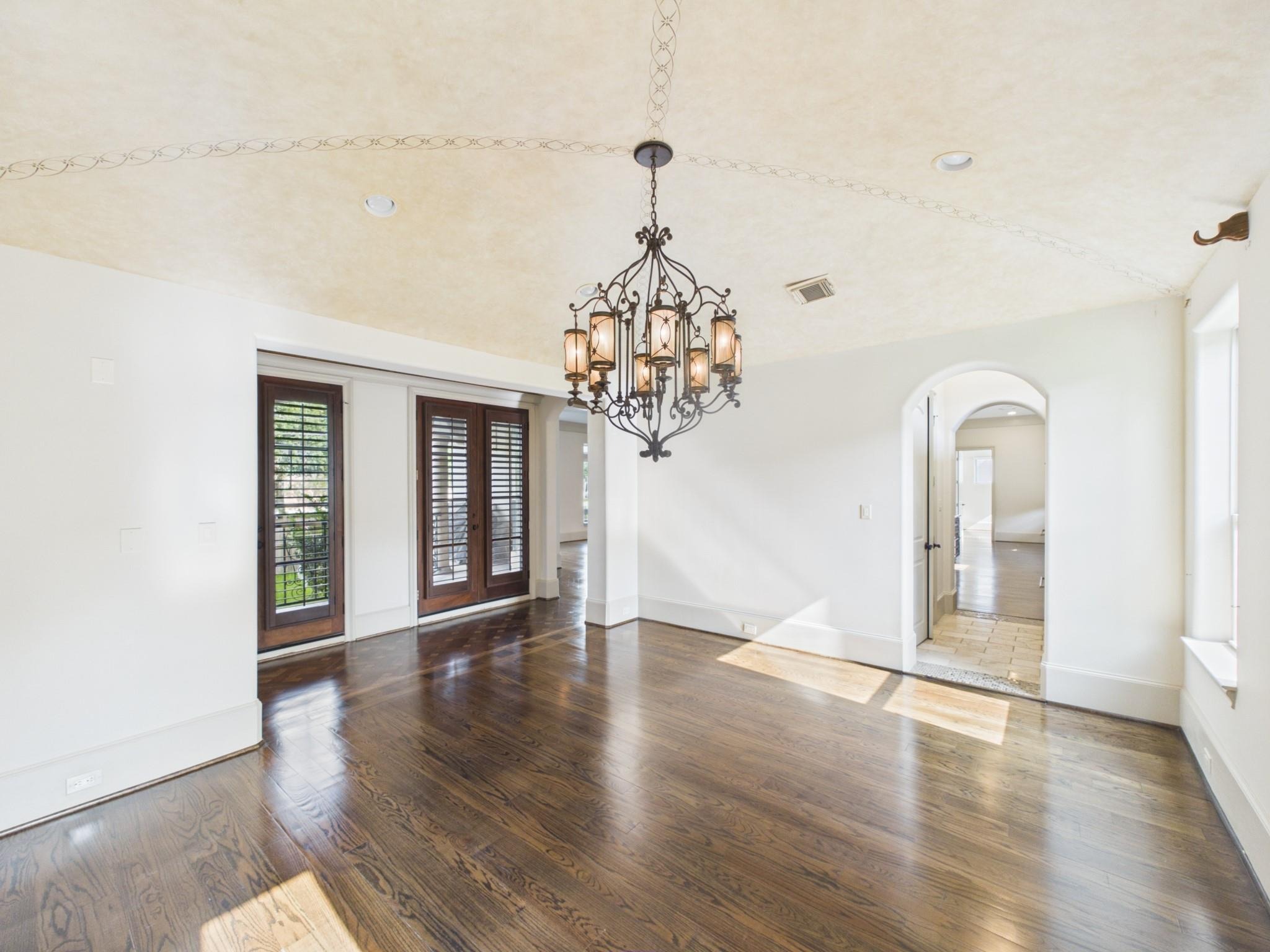 Dumbarton St, Houston, TX 77025 #1