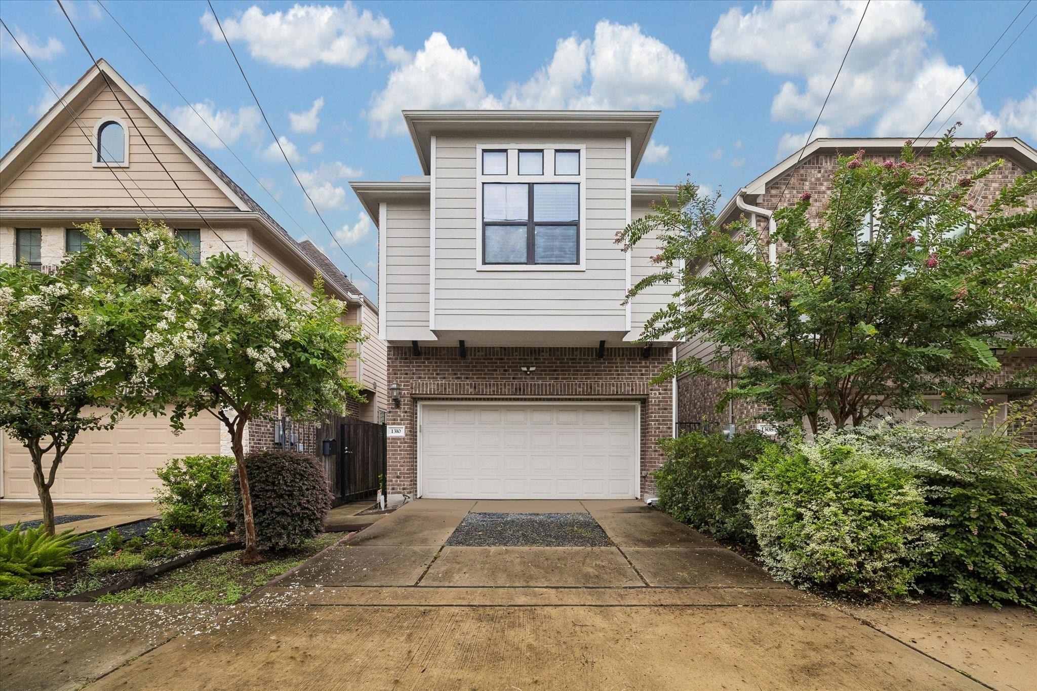 Malone St, Houston, TX 77007