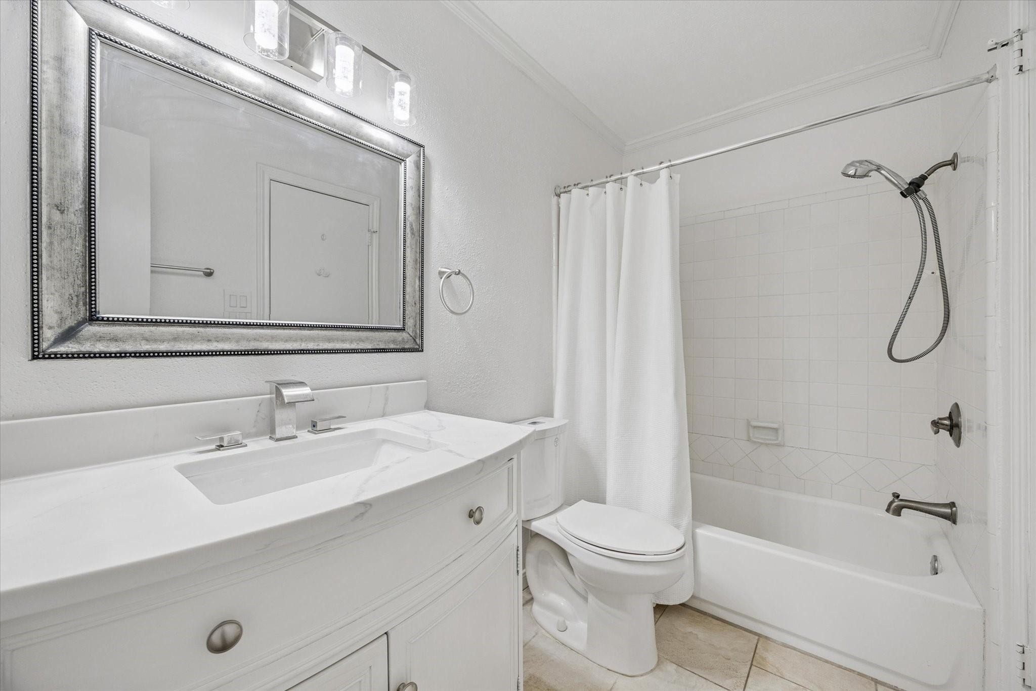 Bering Dr, Houston, TX 77057 #1