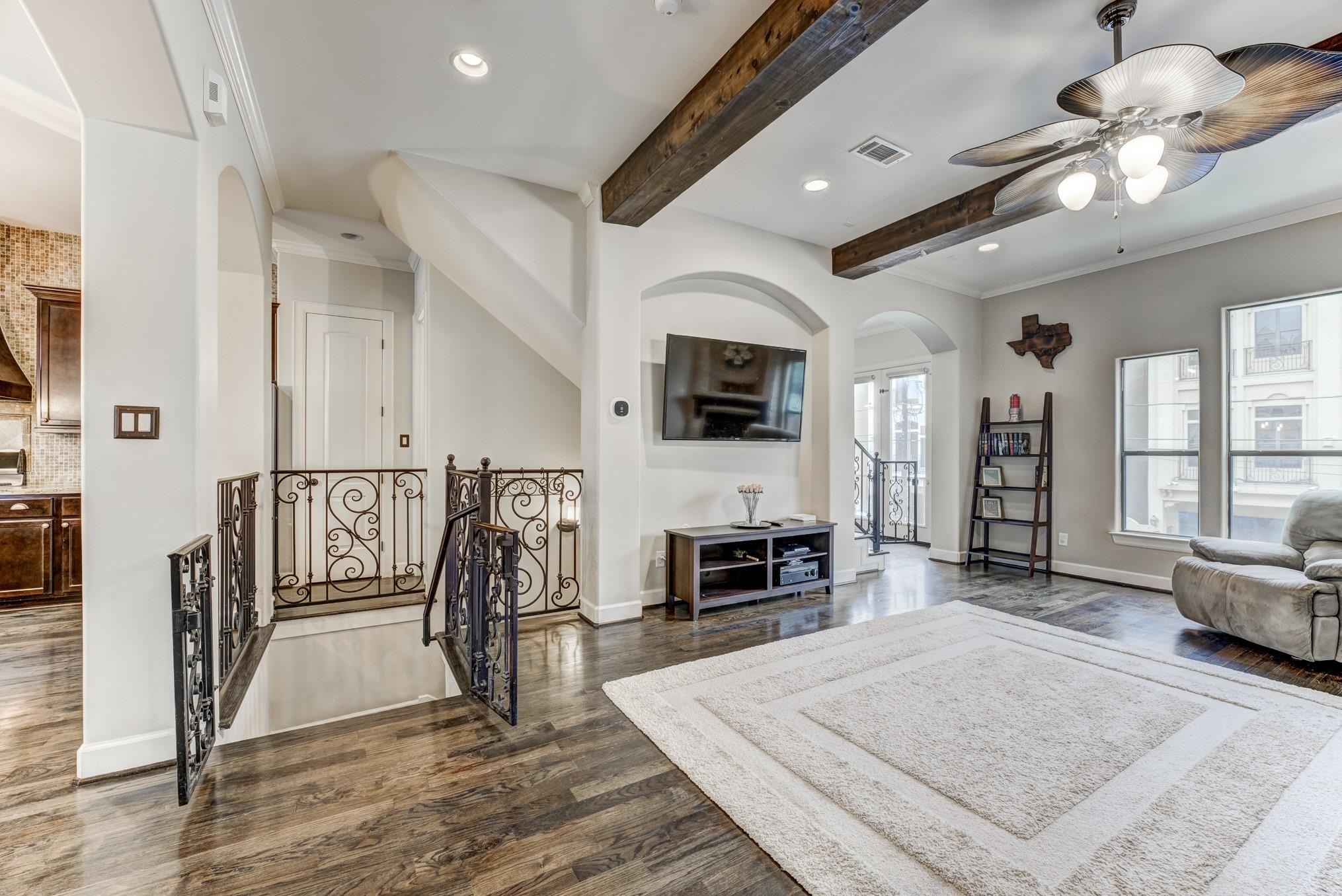 Couch St, Houston, TX 77008 #1