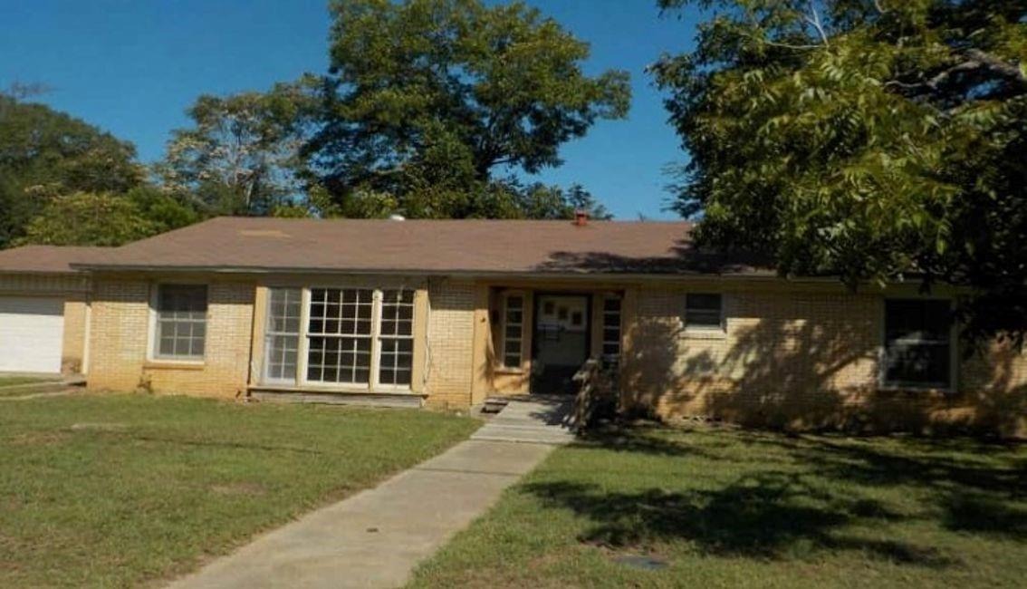 Tyler St, Jacksonville, TX 75766