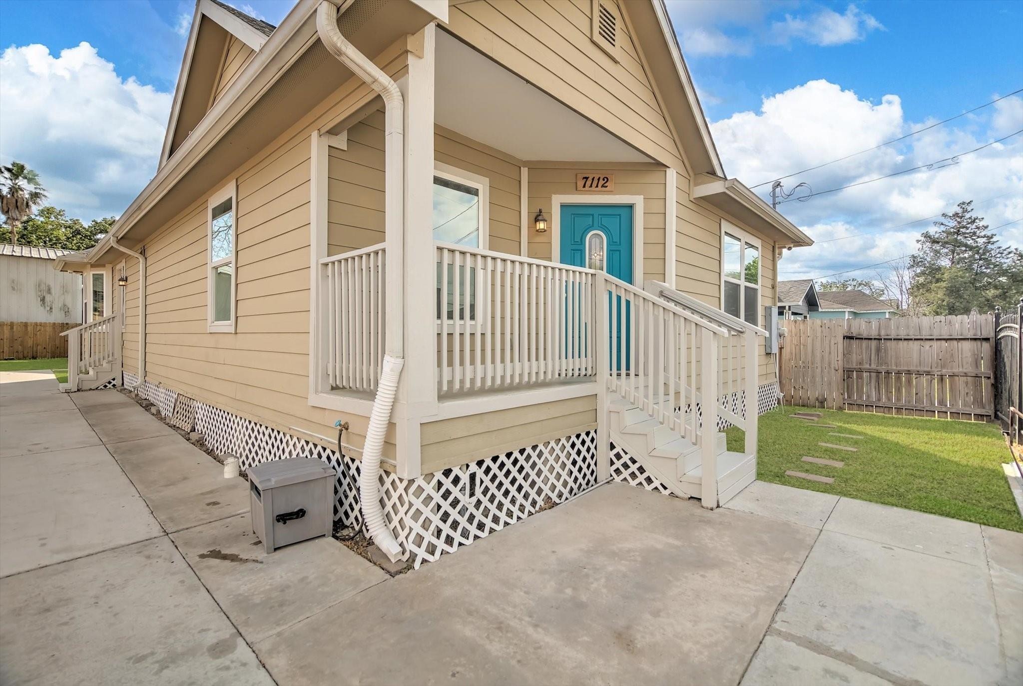 Avenue L , Houston, TX 77011