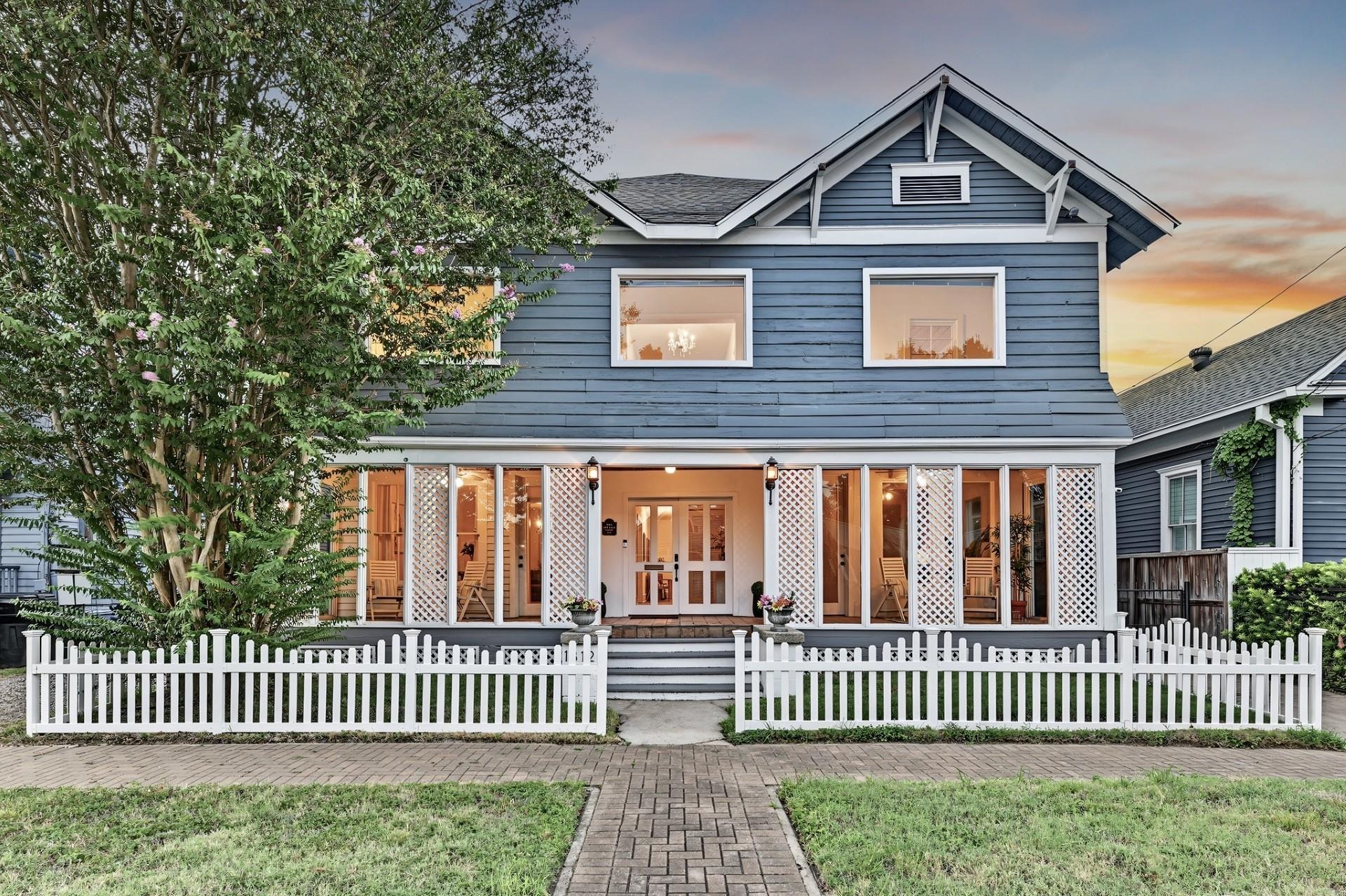 Kane St, Houston, TX 77007