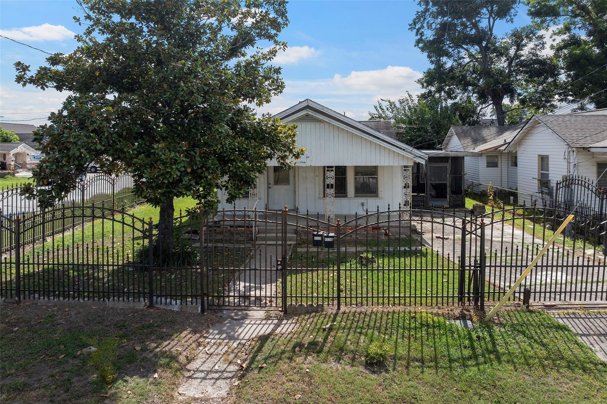 Gano St, Houston, TX 77009