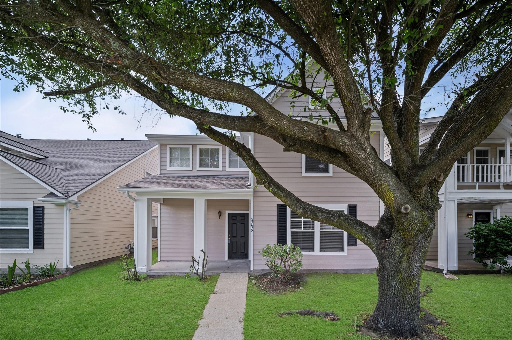 Traditions Ct, Houston, TX 77082