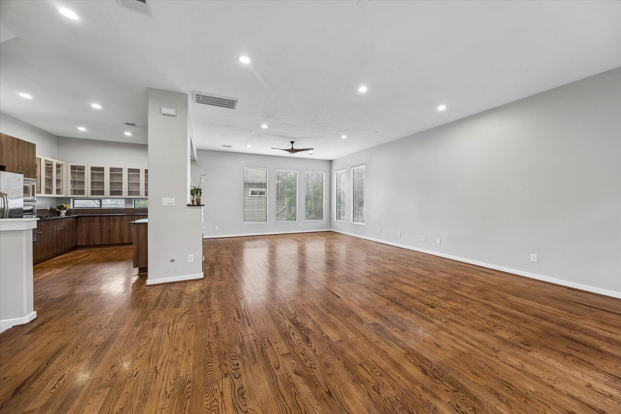 Stanford St, Houston, TX 77006 #1