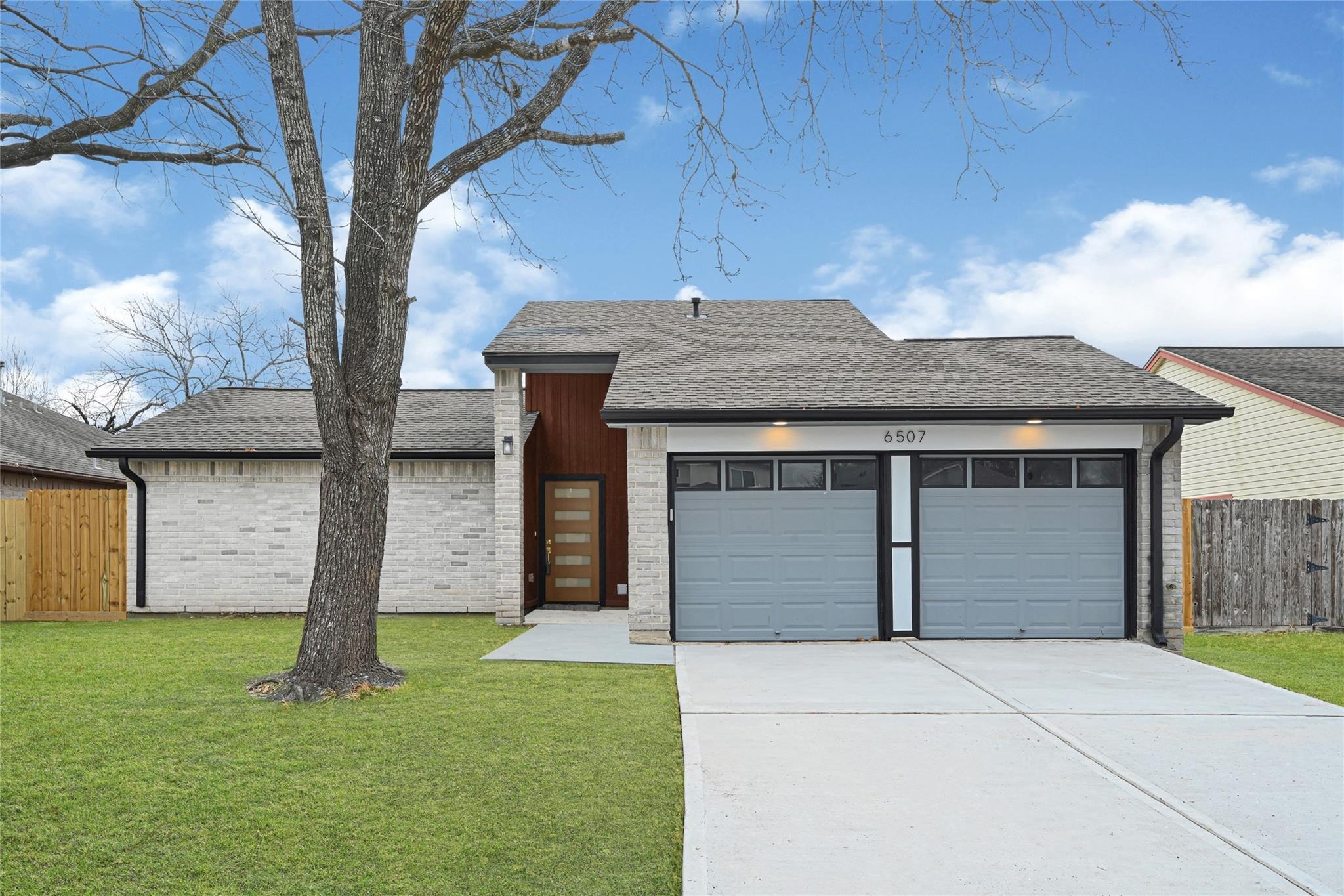 Paso Del Sol Dr, Houston, TX 77083