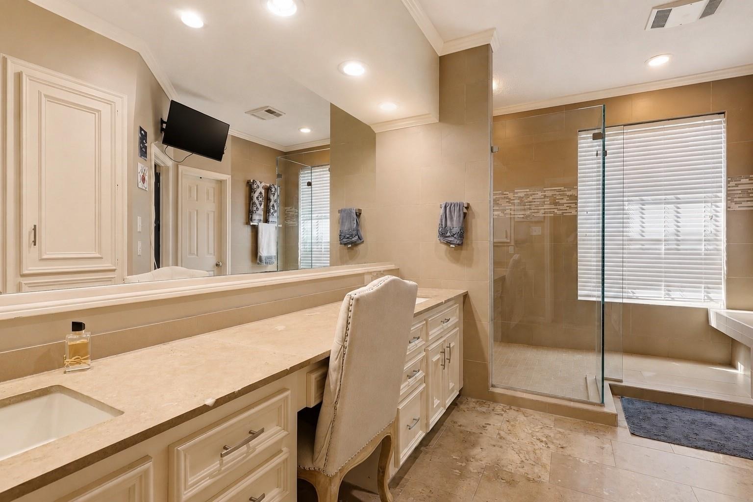 Mountain View Dr, Kingwood, TX 77345 #1