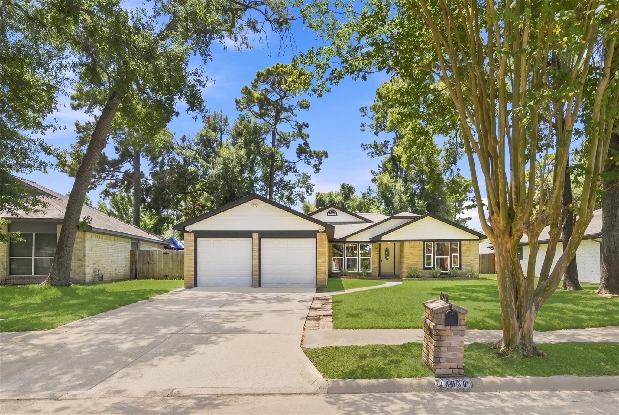 Ellesmere Dr, Houston, TX 77015
