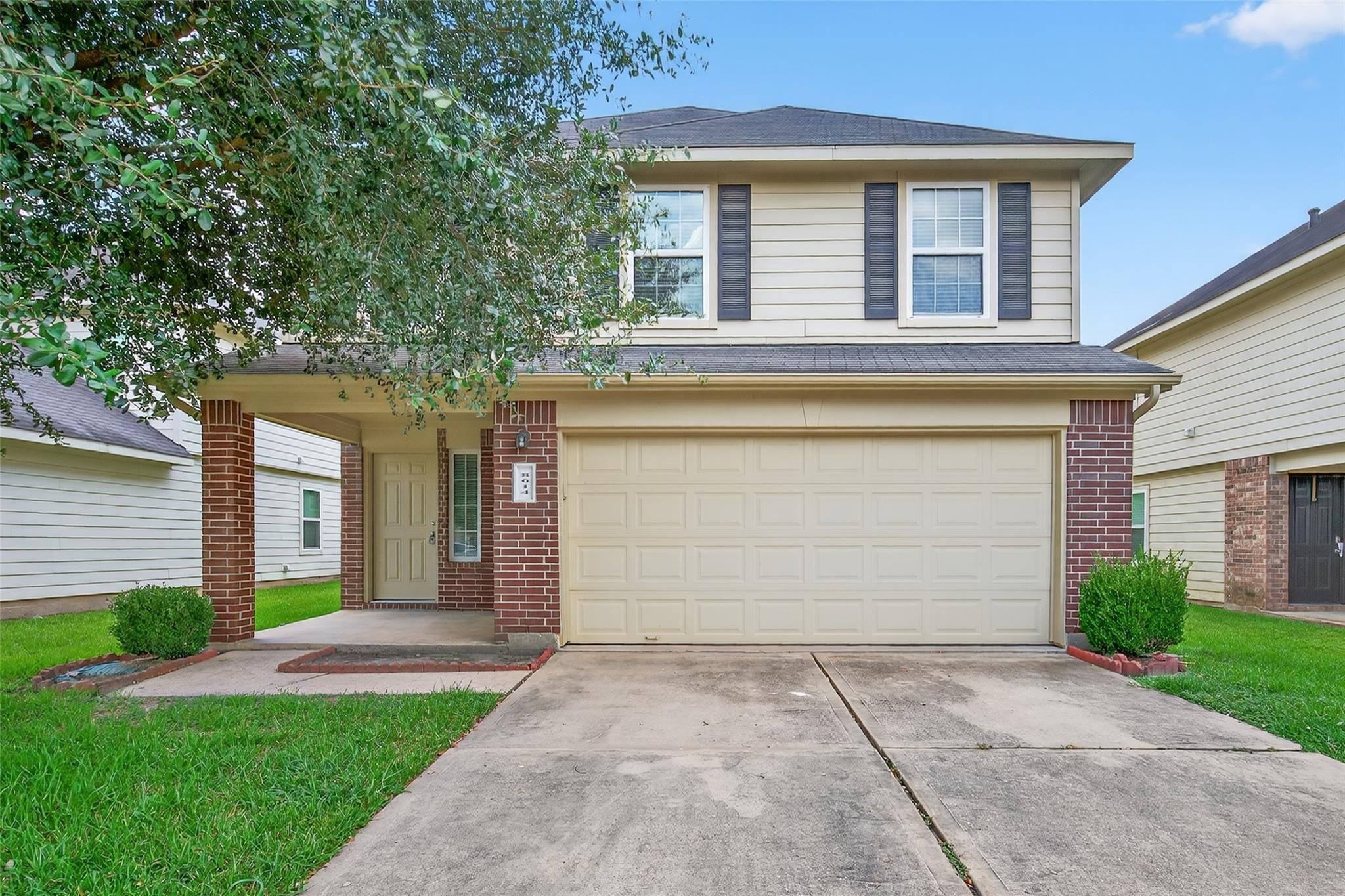 Doskocil Dr, Houston, TX 77044