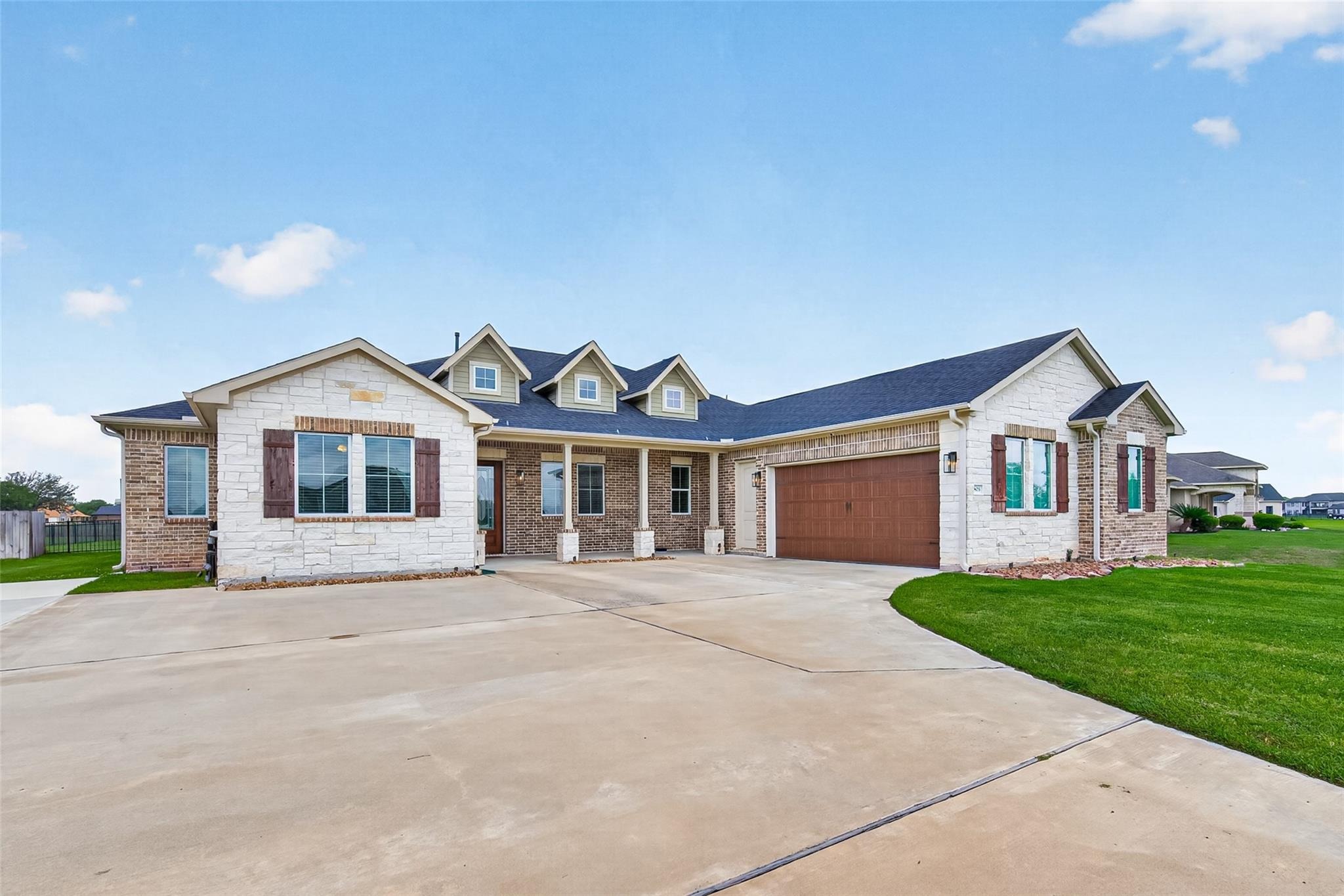 Lily Ln, Rosharon, TX 77583