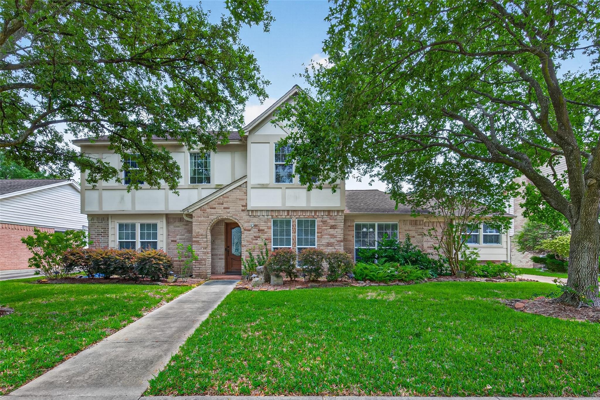 Lakeview Dr, Jersey Village, TX 77040
