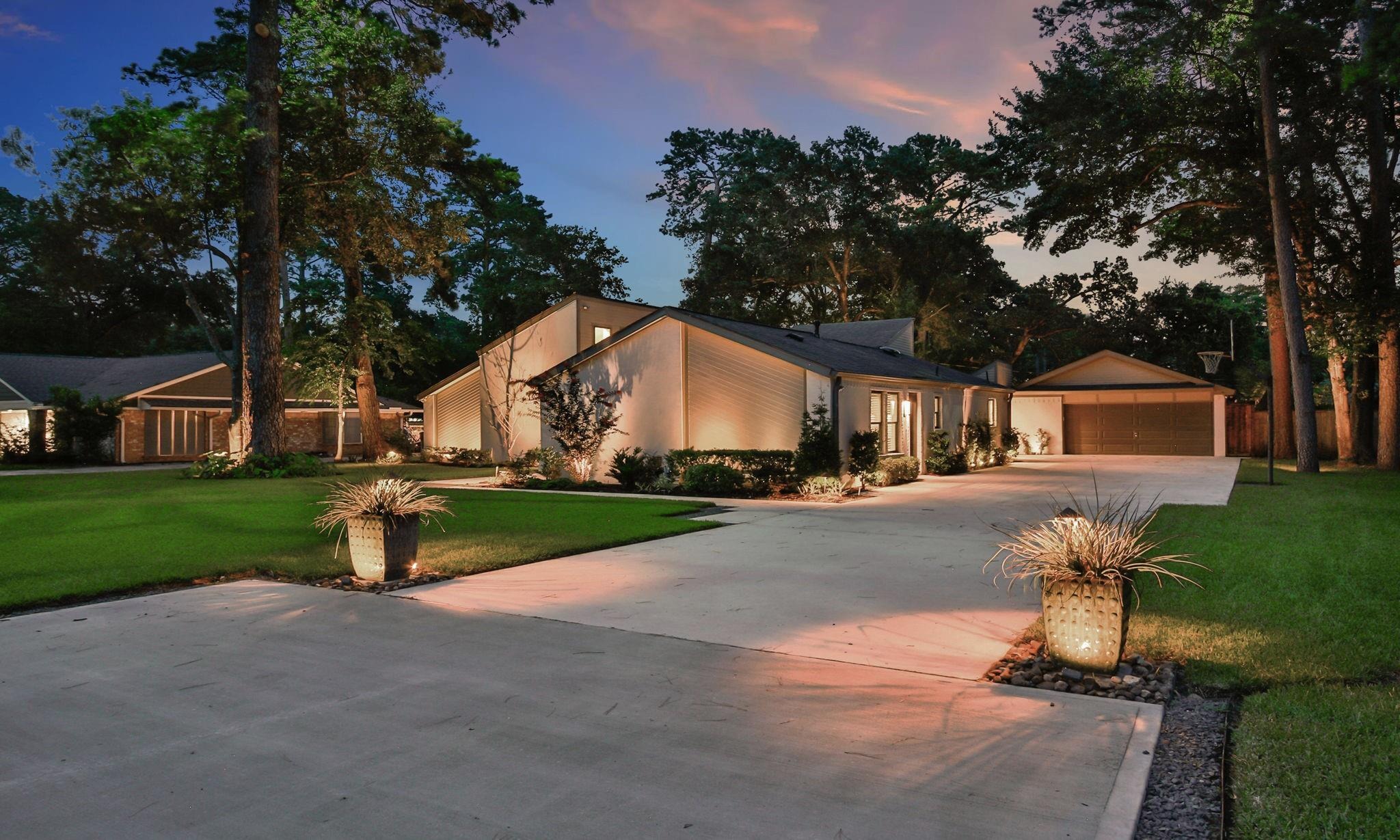 Beverly Dr, Houston, TX 77065