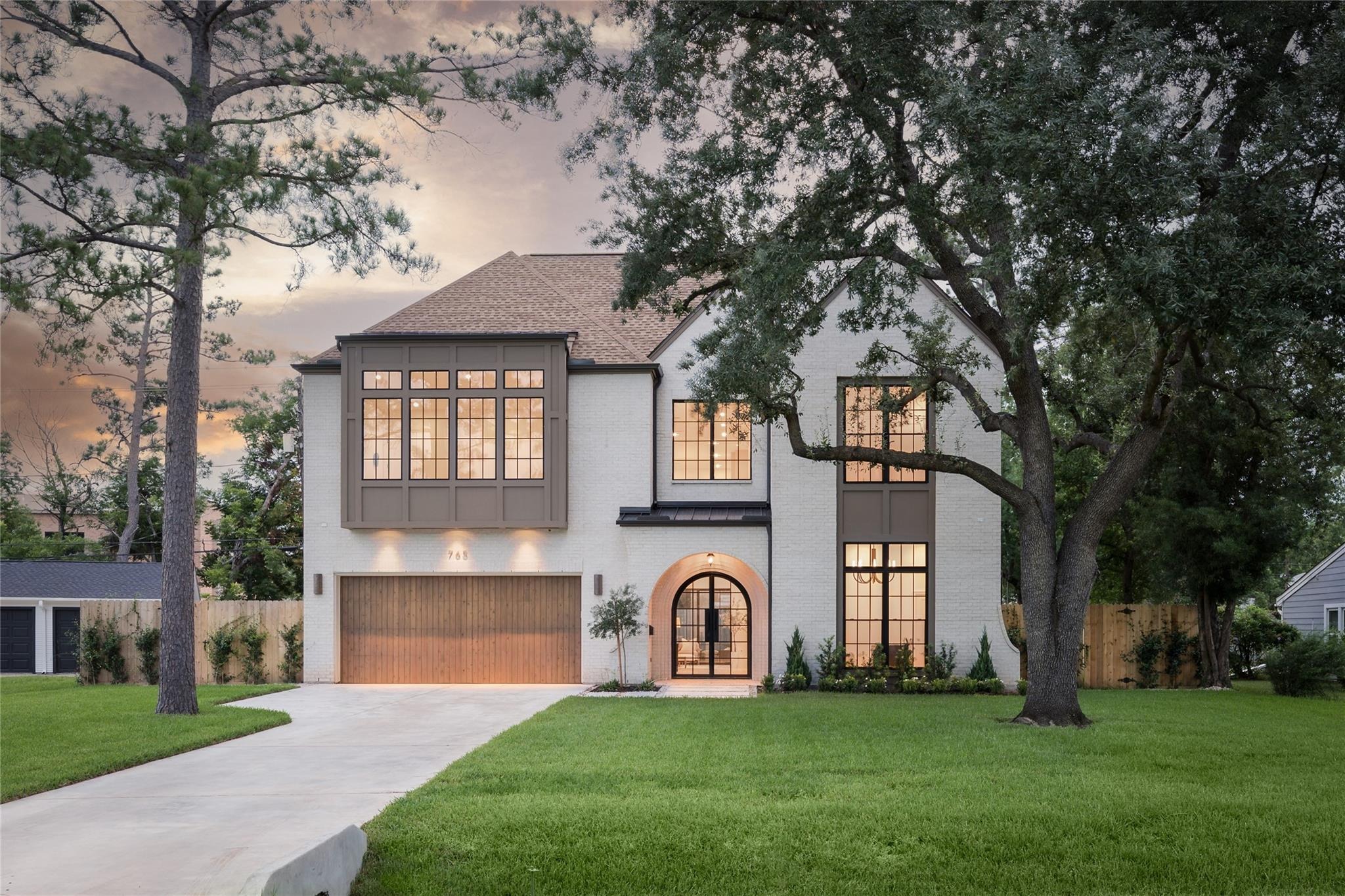 Sue Barnett Dr, Houston, TX 77018