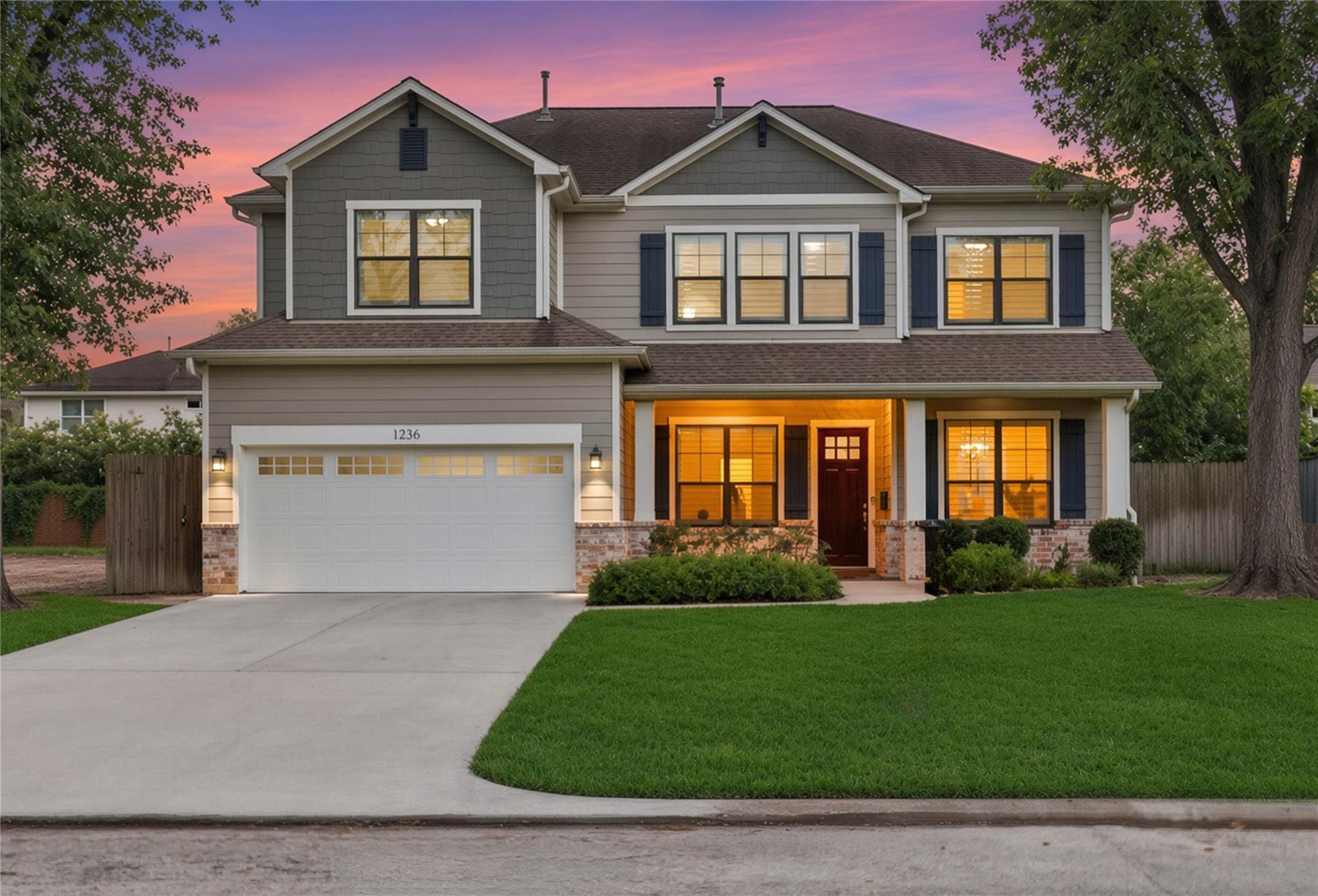 Chamboard Ln, Houston, TX 77018