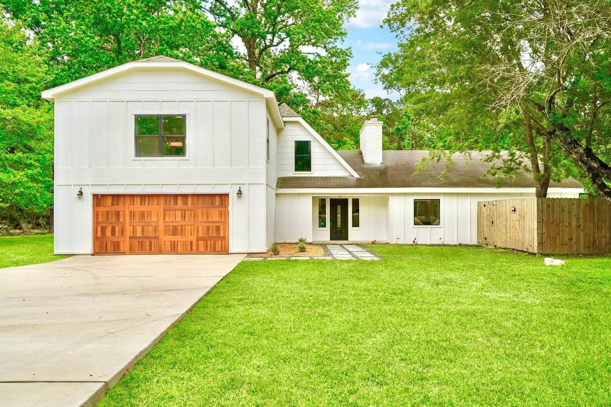 Glenda Dr, Magnolia, TX 77354