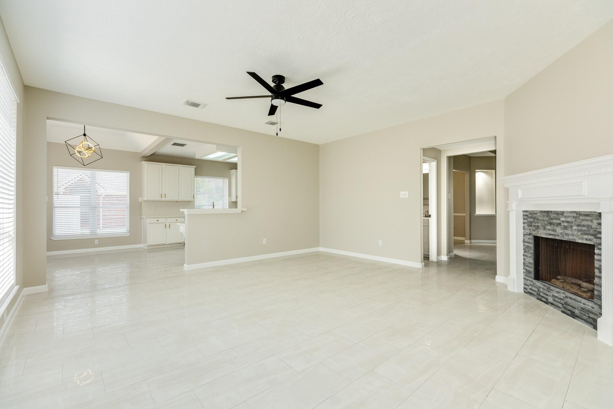 Braesview Dr, Pearland, TX 77584 #1