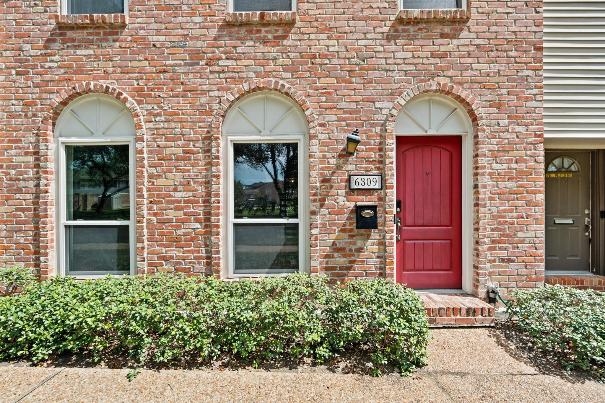 Del Monte Dr, Houston, TX 77057