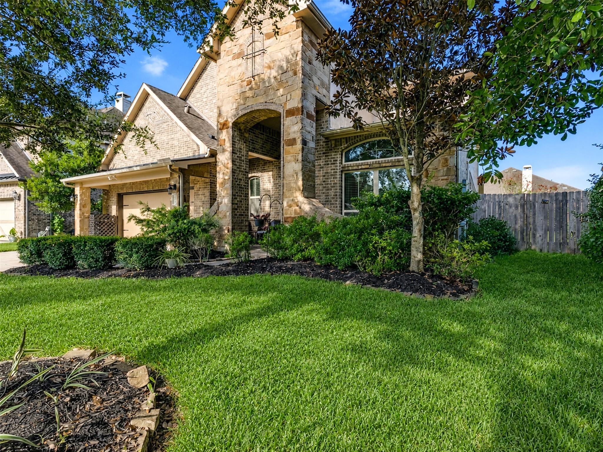 Southampton Ln, League City, TX 77573