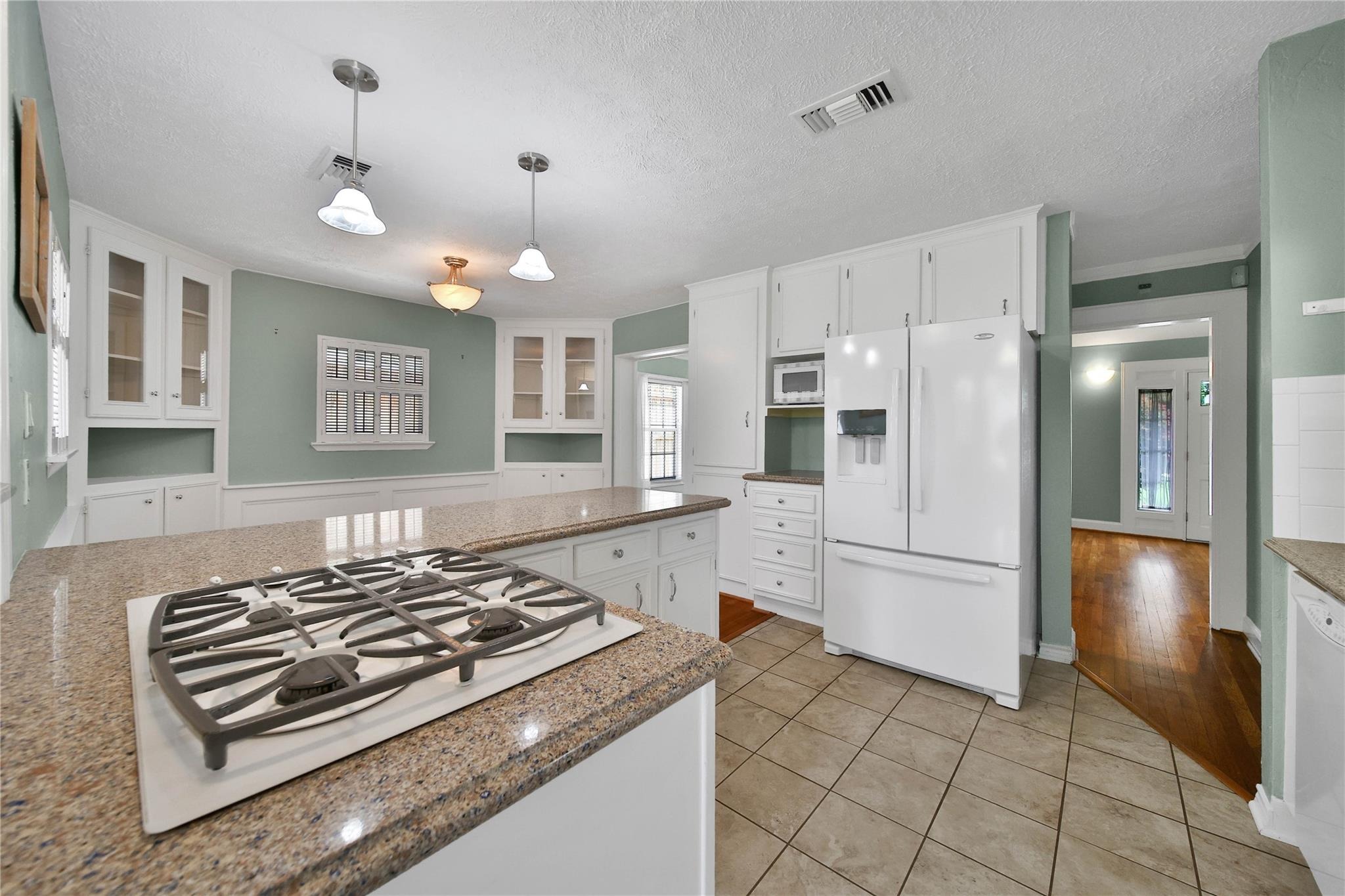 Sue Barnett Dr, Houston, TX 77018 #1