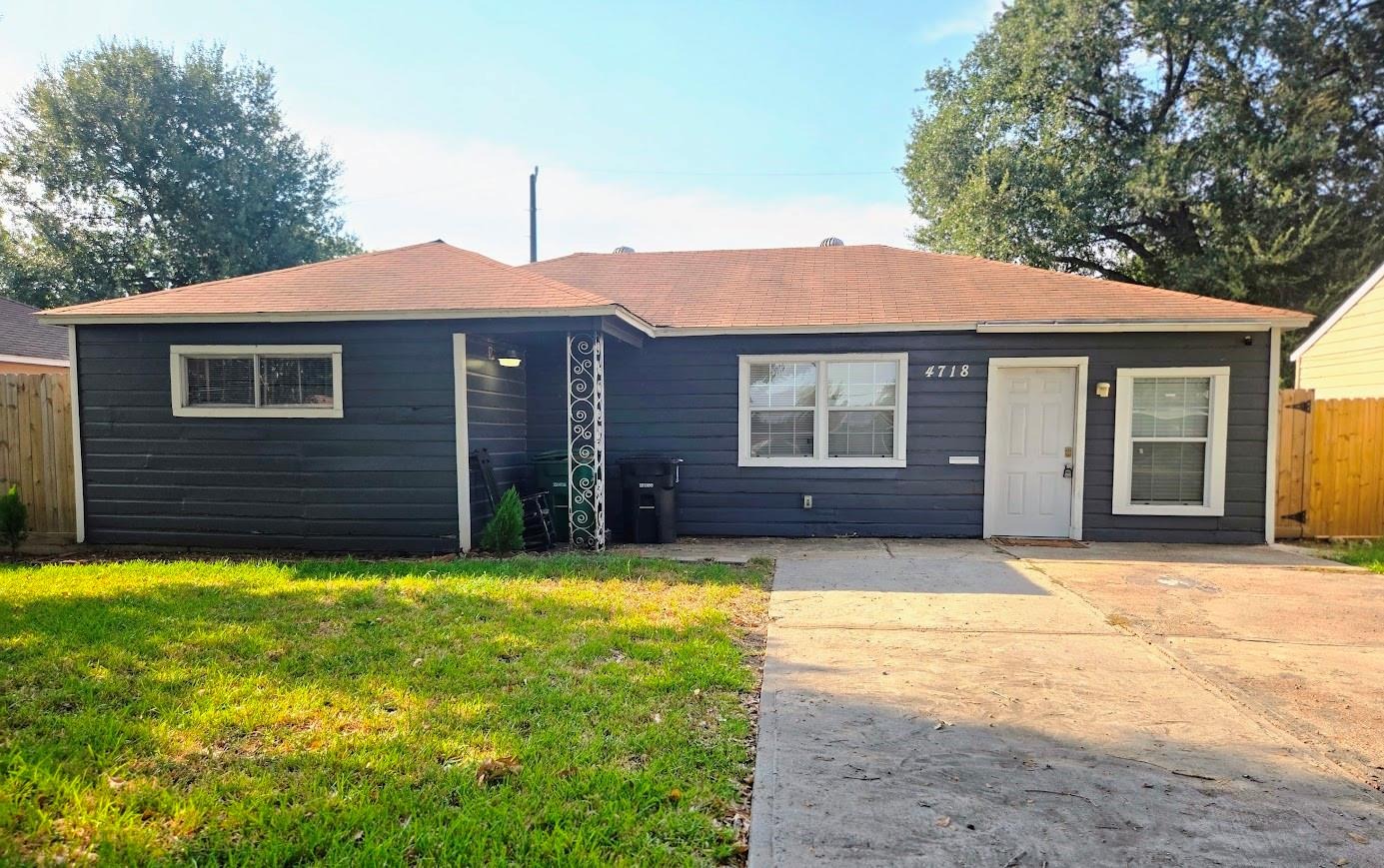 Meadow Park Dr, Houston, TX 77048