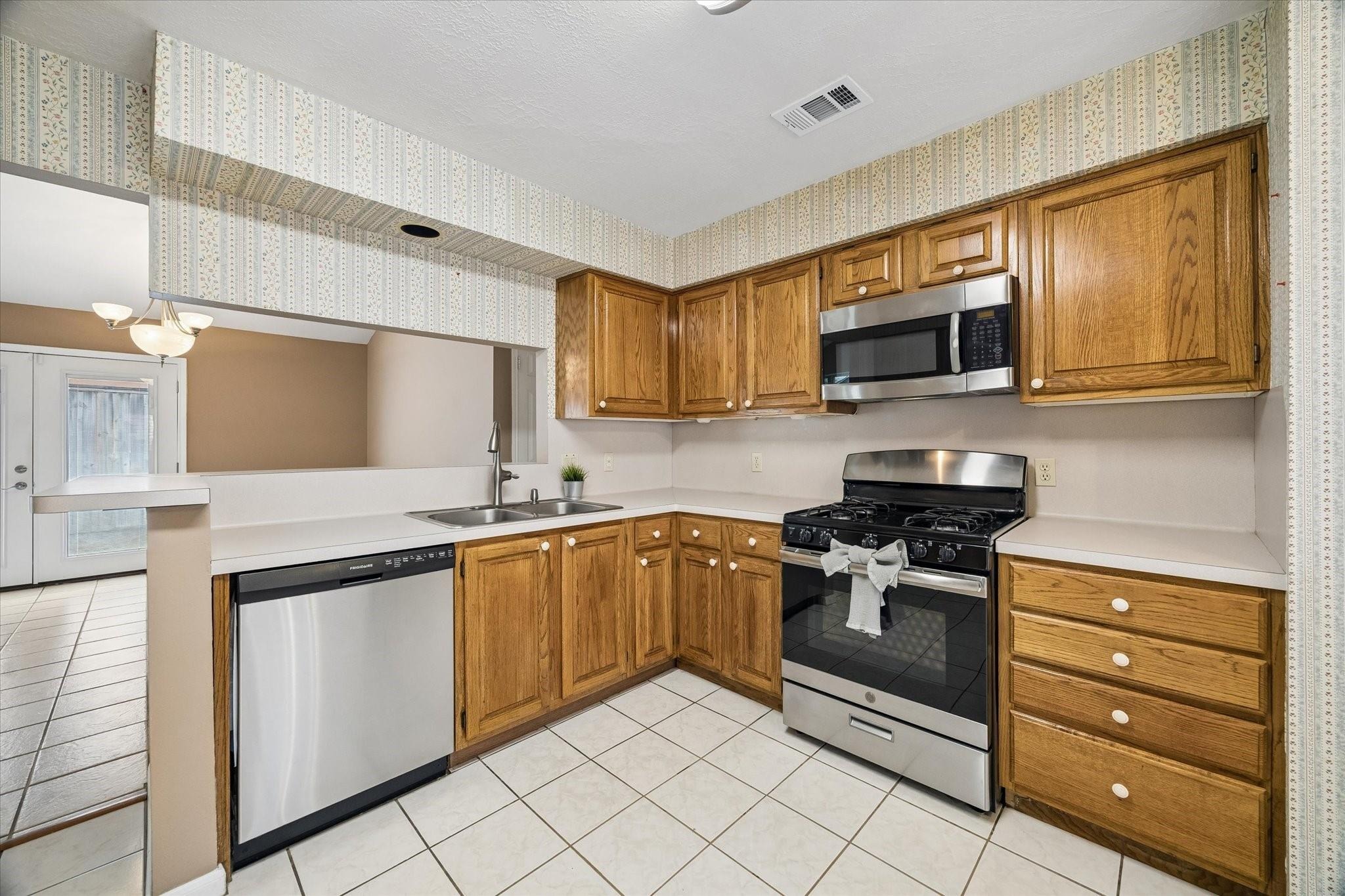 Sandri Ln, Houston, TX 77077 #1