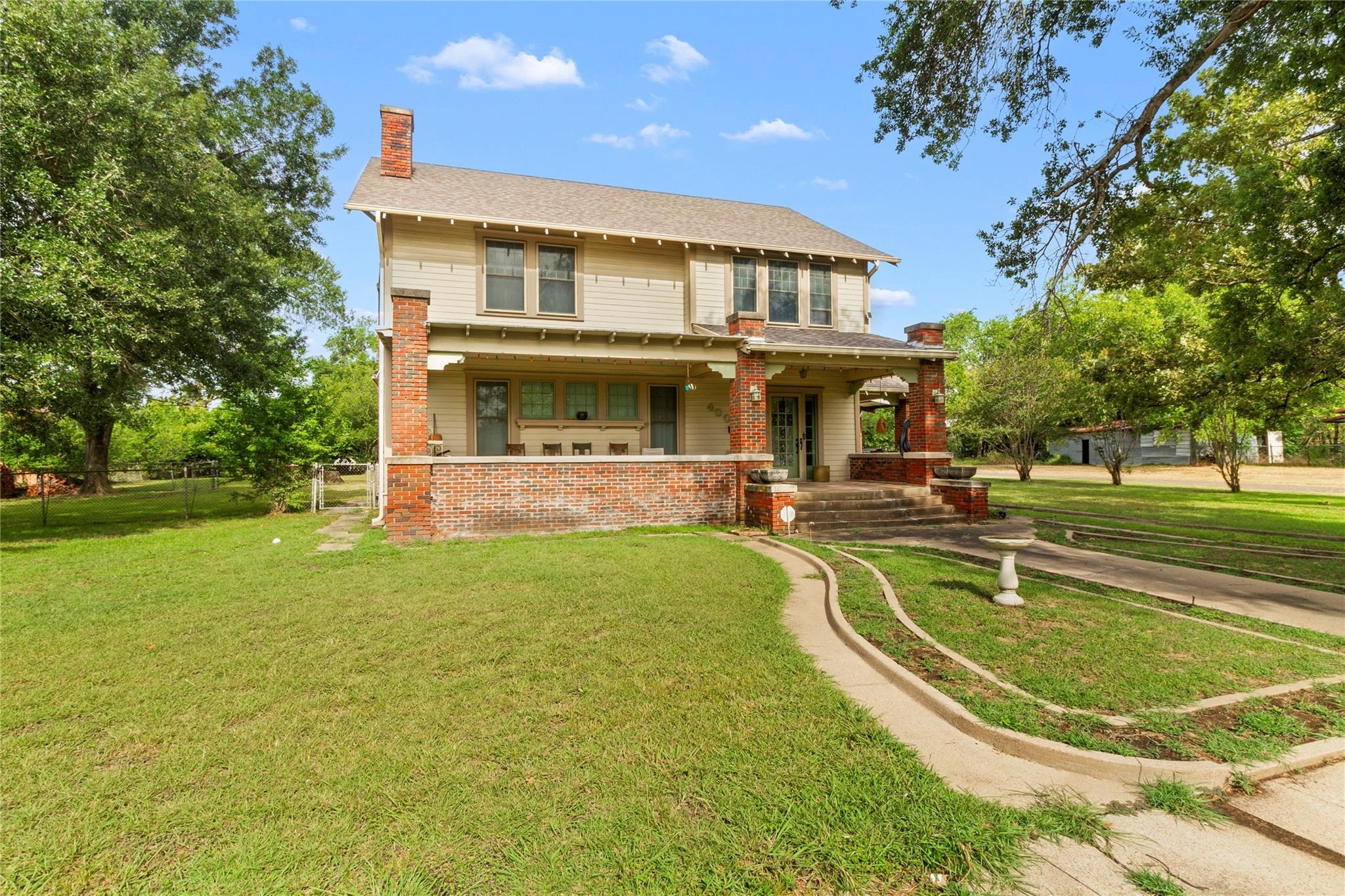 Mckinney St, Mexia, TX 76667